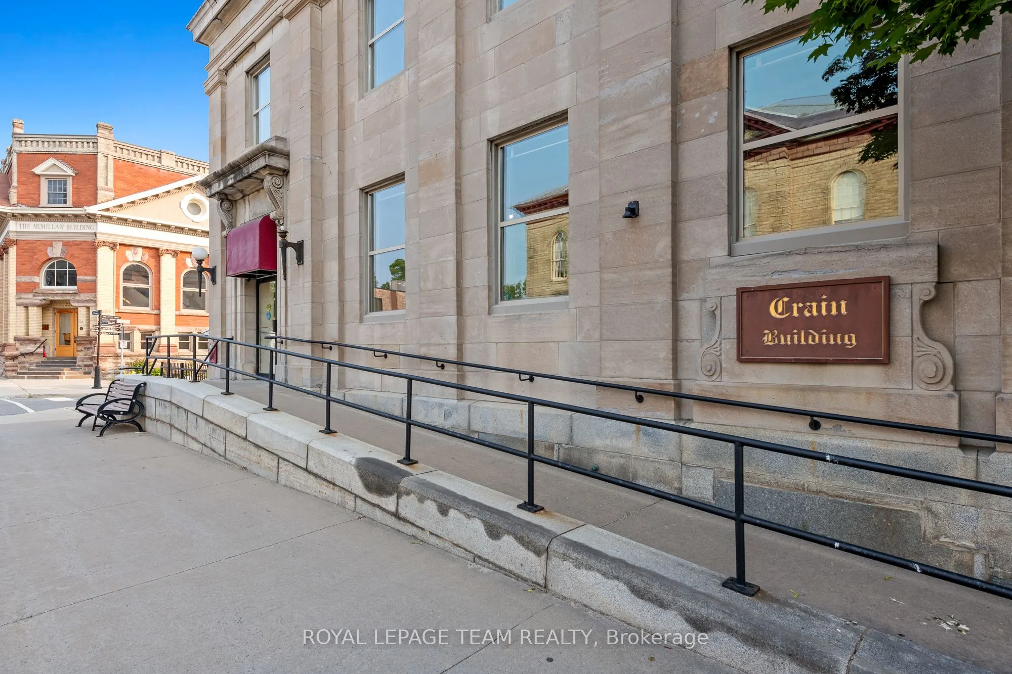 81 GORE Street E
