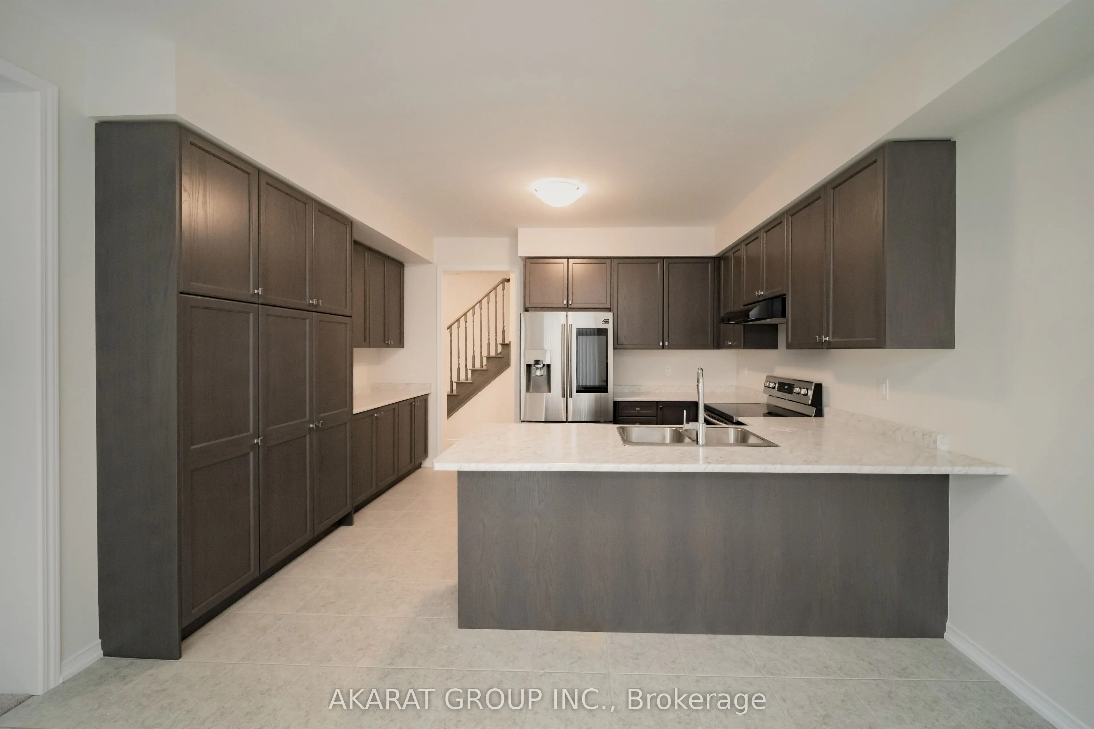 135 Esther Crescent