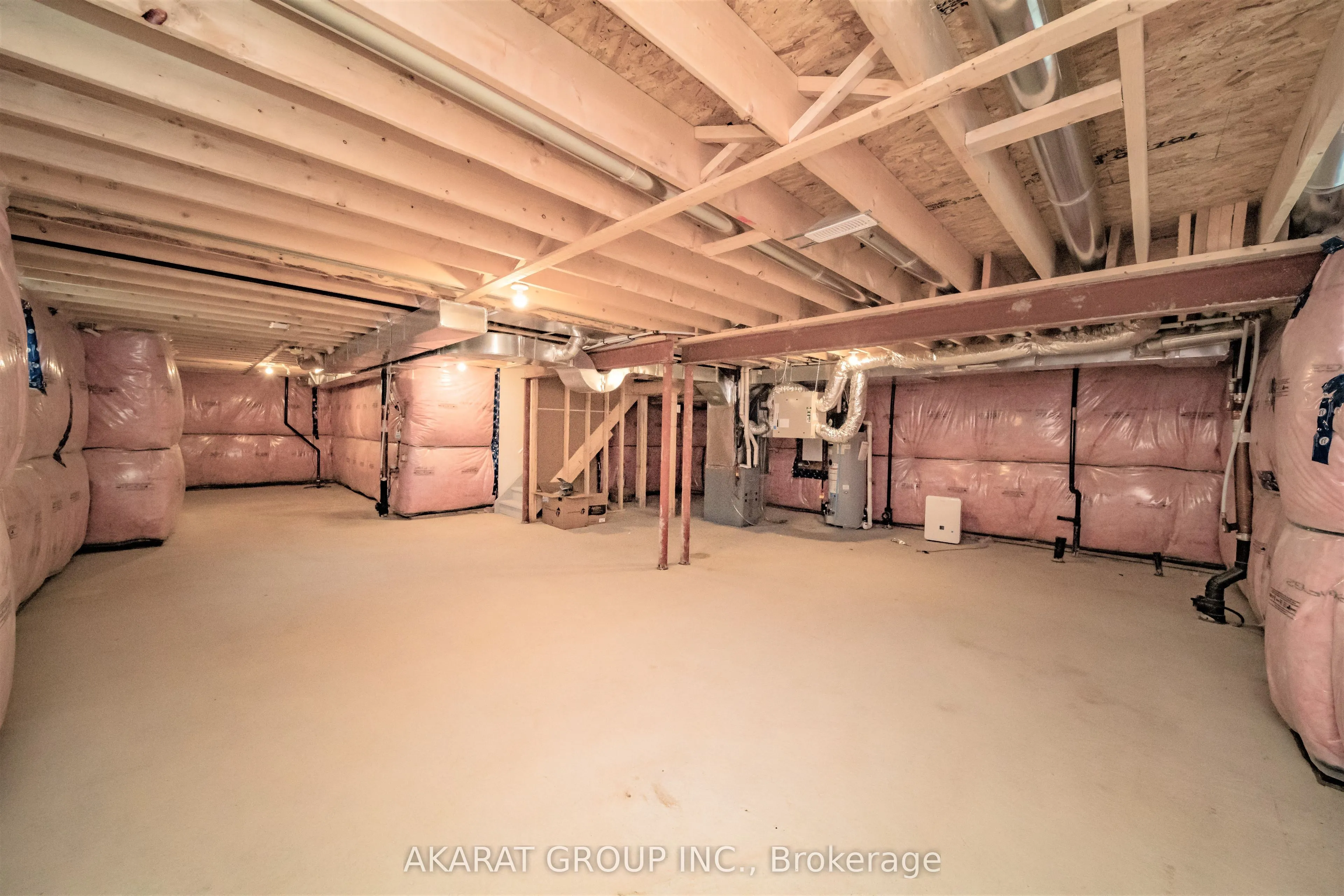 135 Esther Crescent