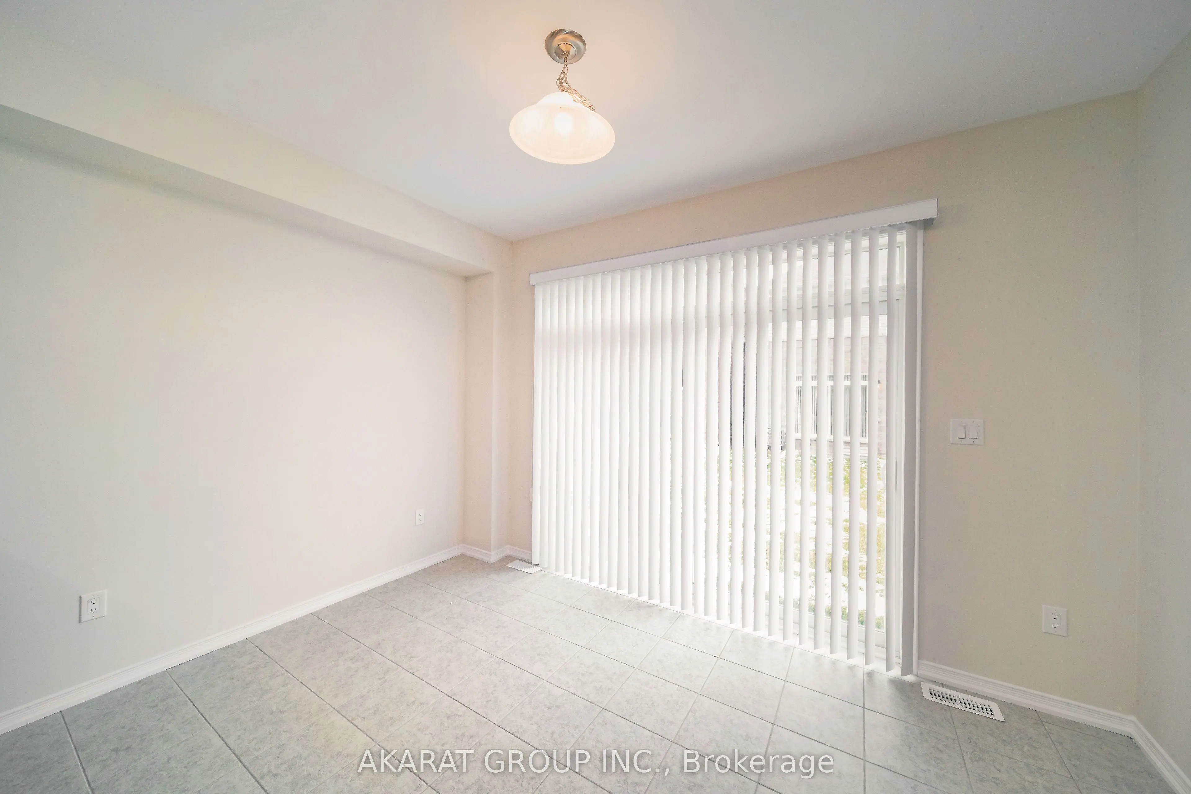 135 Esther Crescent