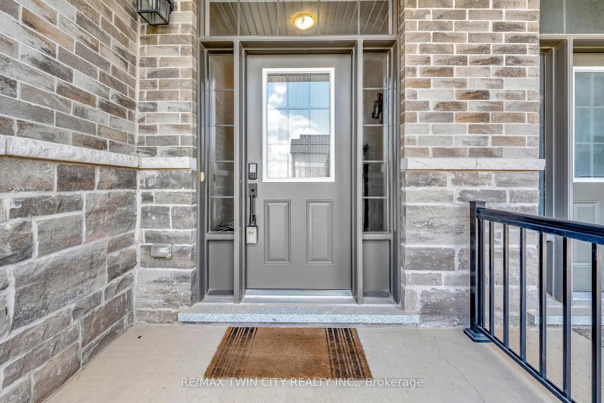 592 Mayapple Street