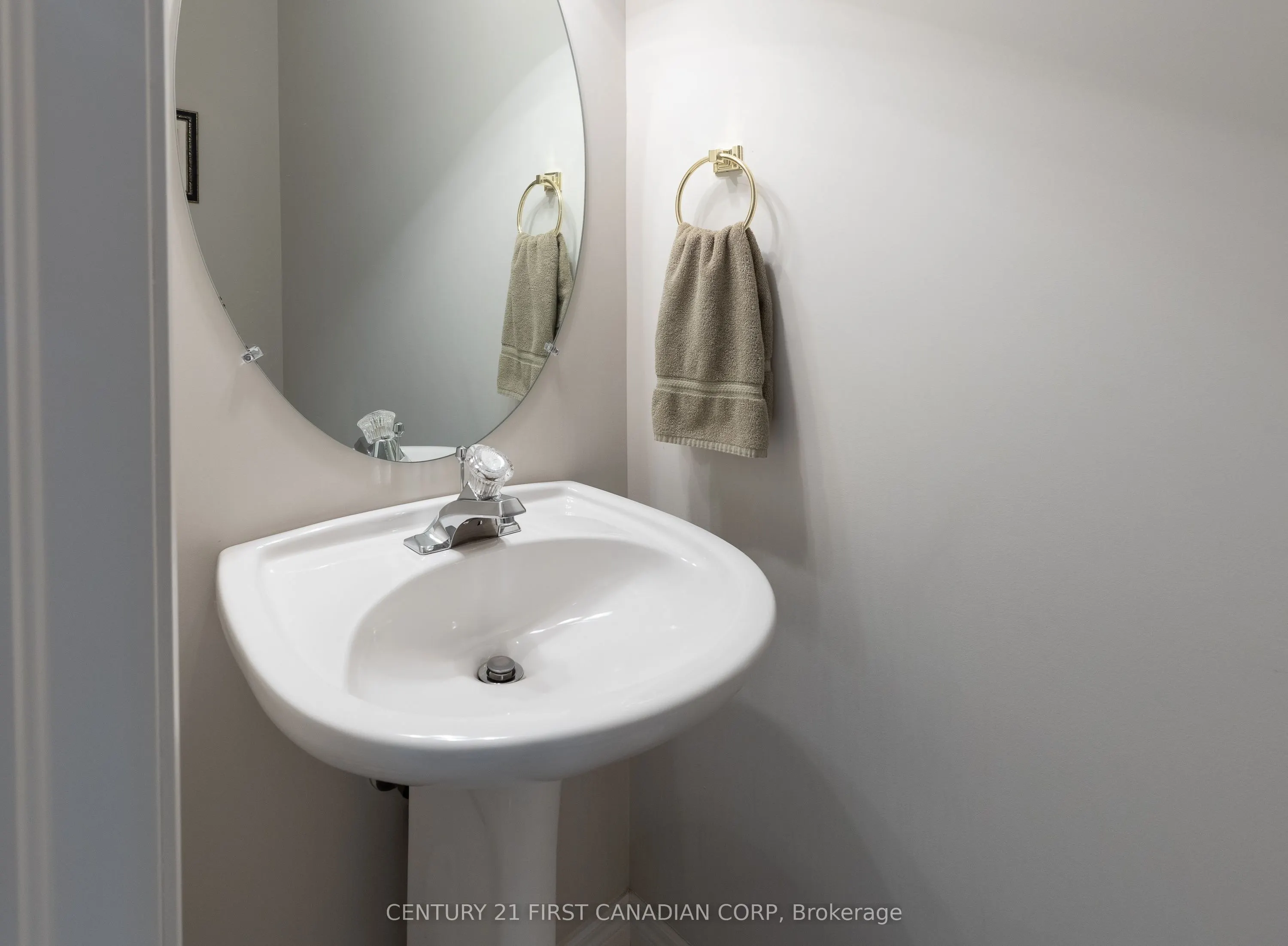 20 Windermere Place, #18