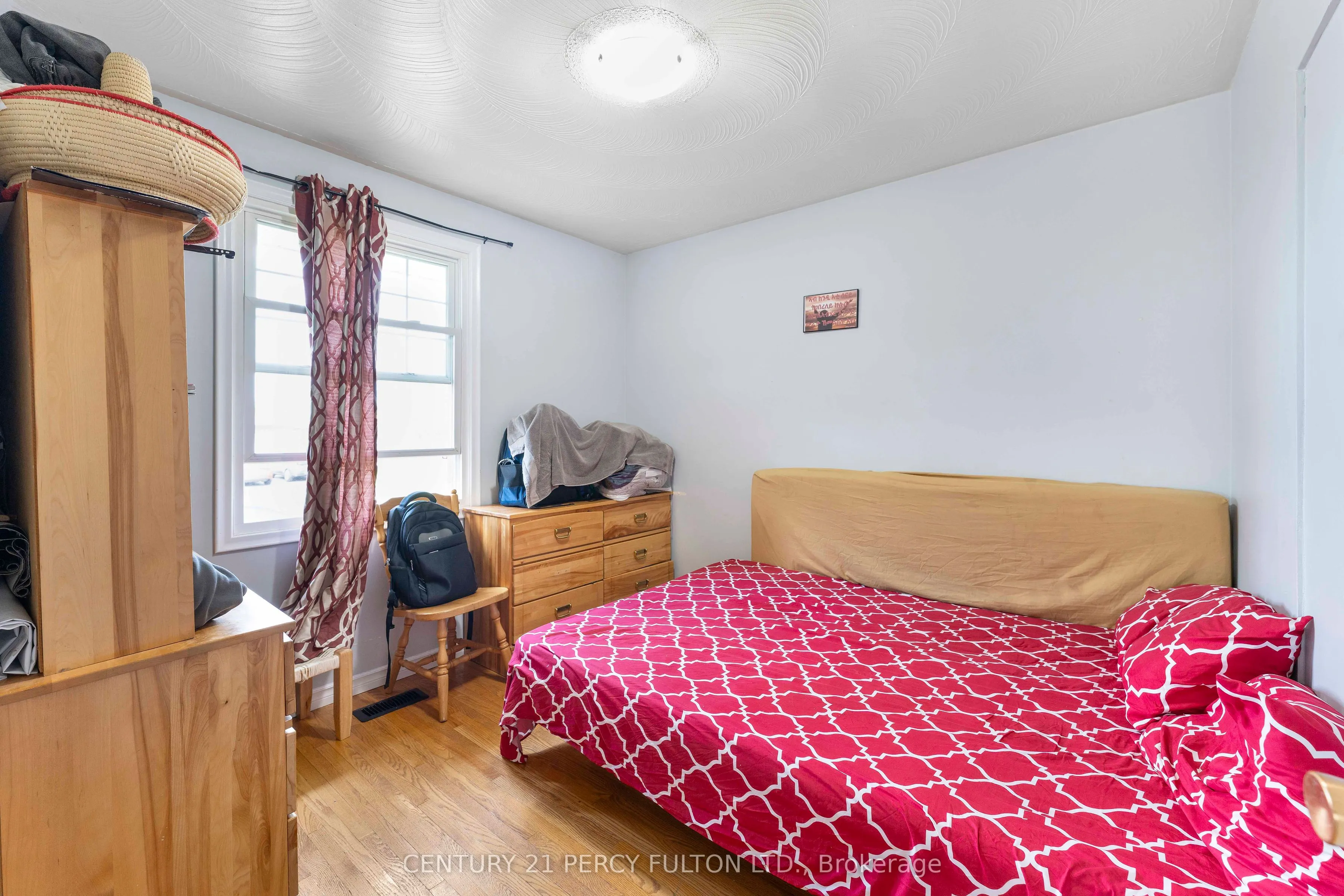 125 Brant Avenue, #Main Floor