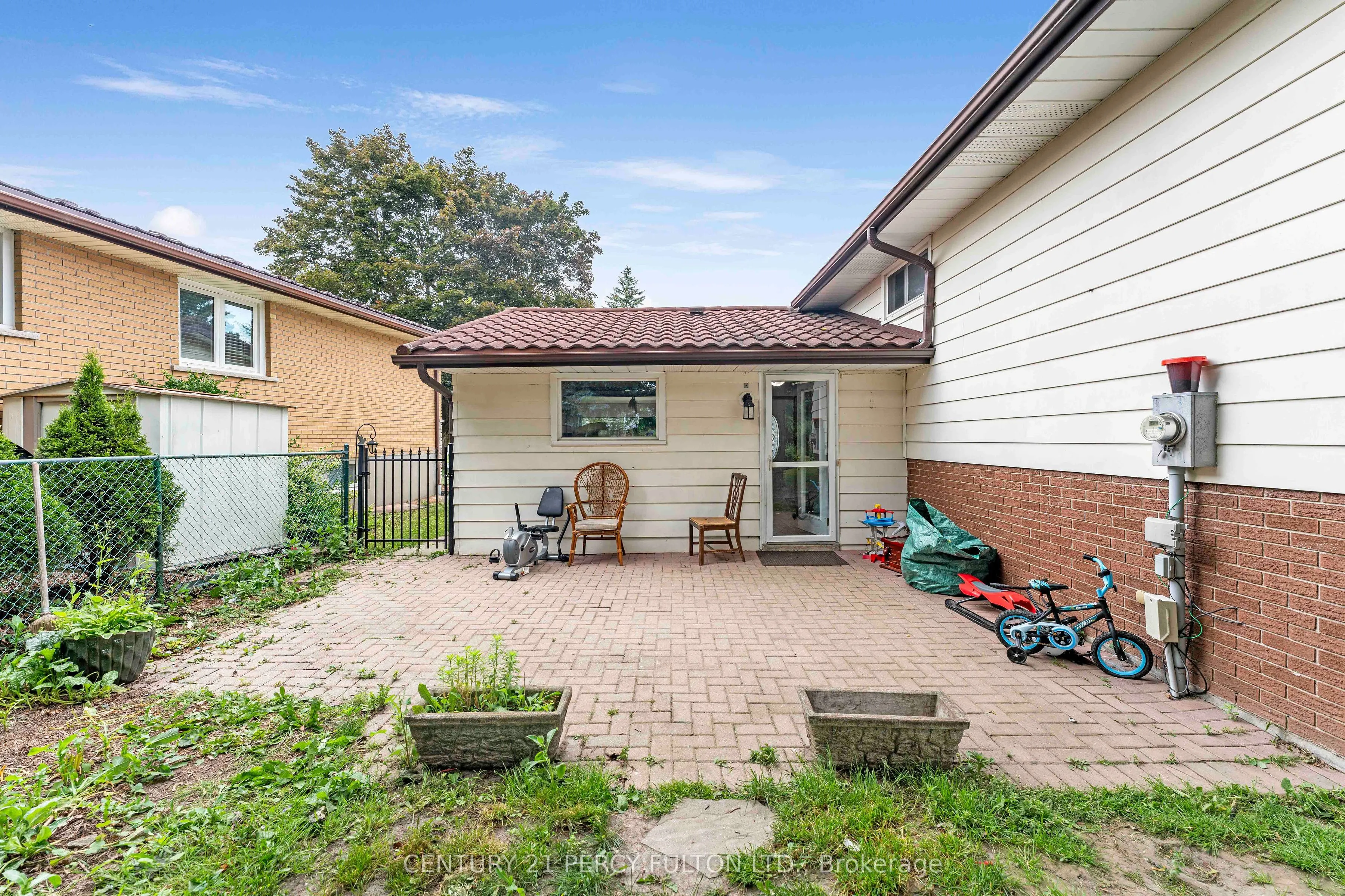 125 Brant Avenue, #Main Floor