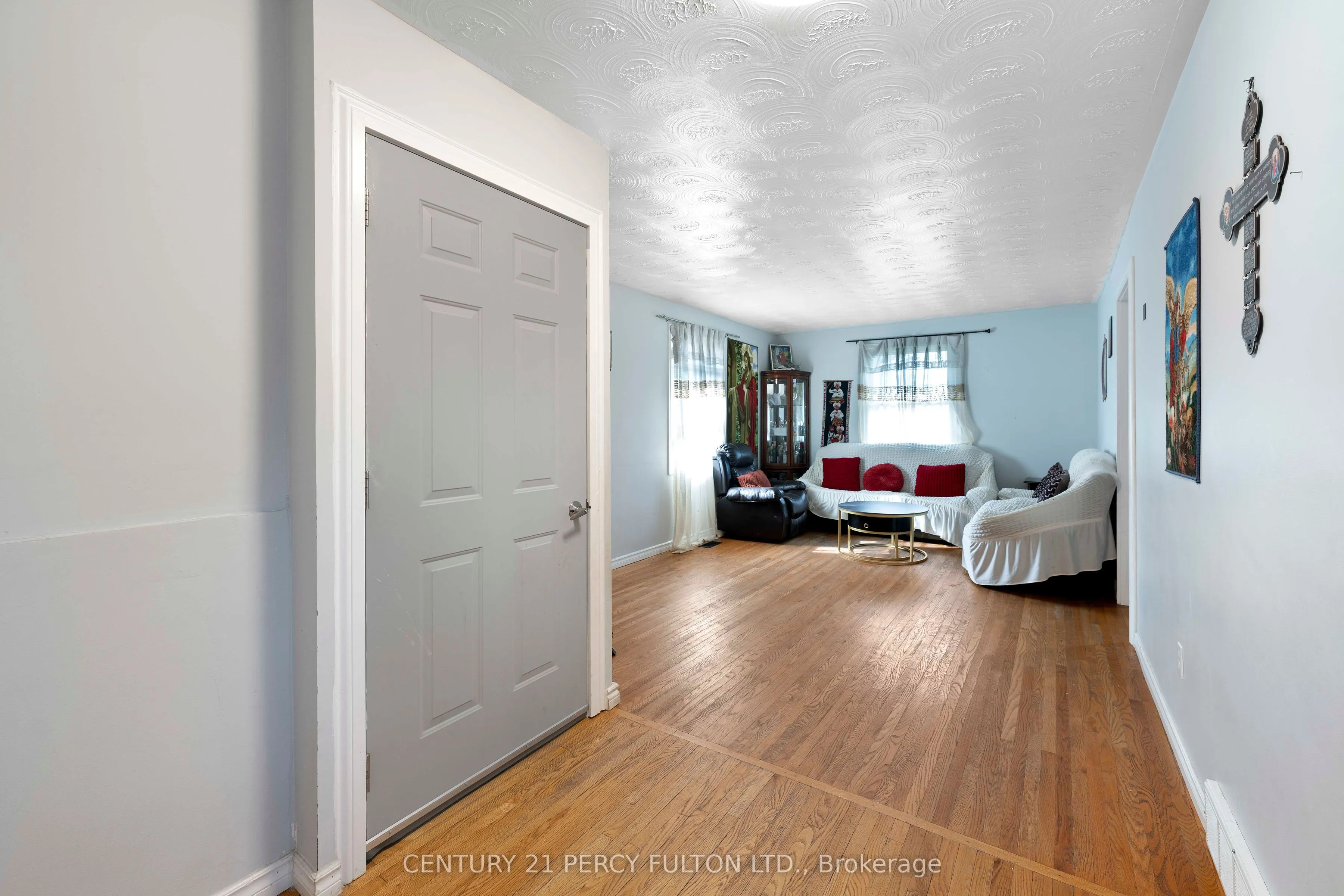 125 Brant Avenue, #Main Floor