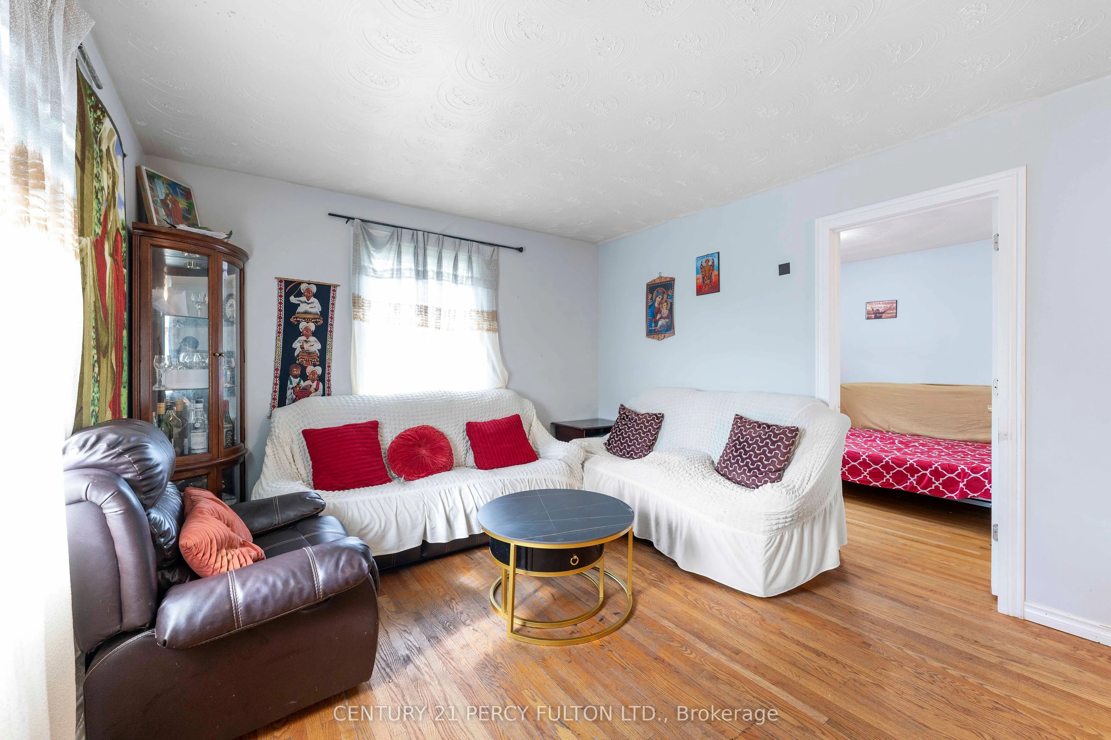 125 Brant Avenue, #Main Floor