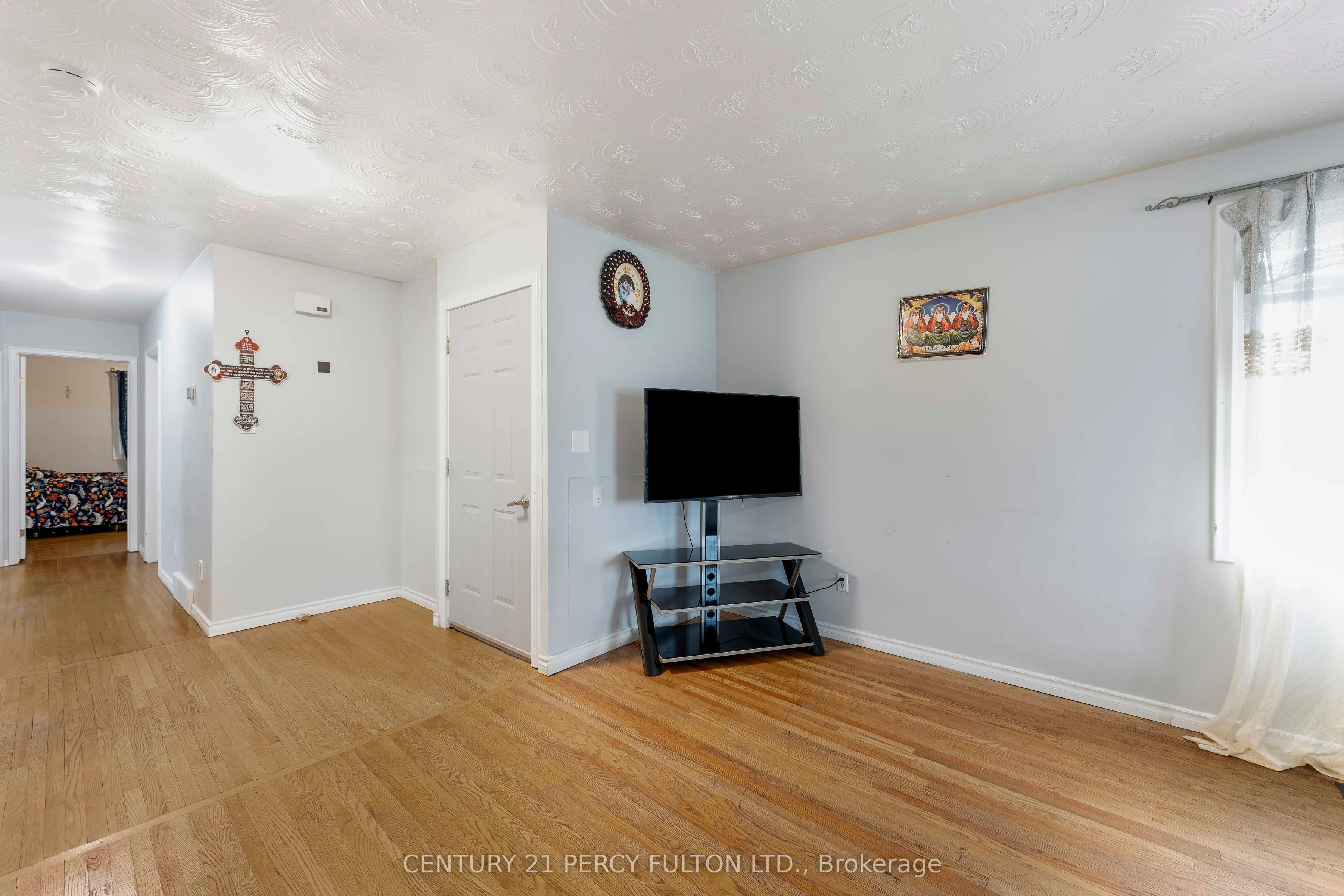 125 Brant Avenue, #Main Floor