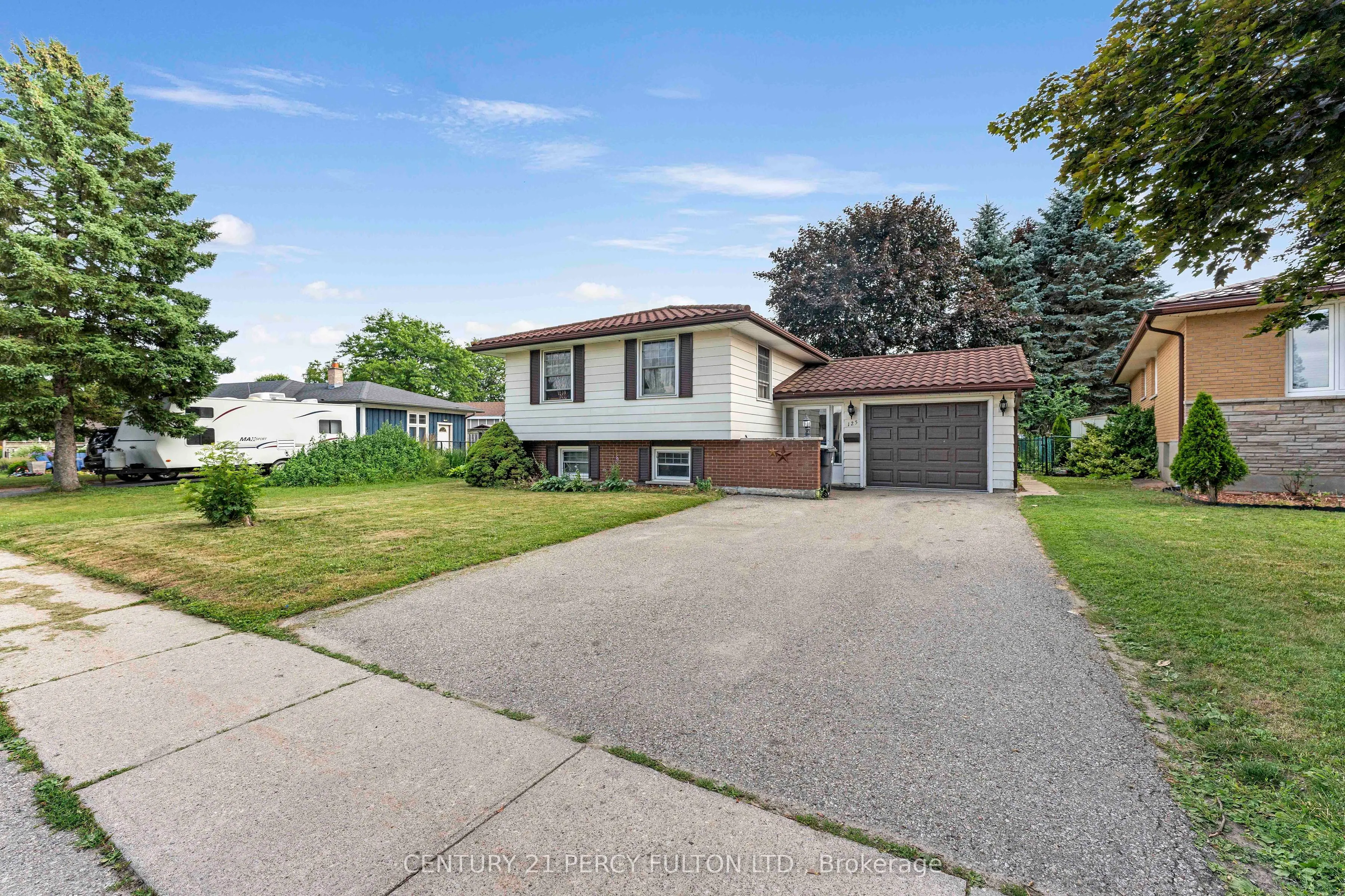 125 Brant Avenue, #Main Floor