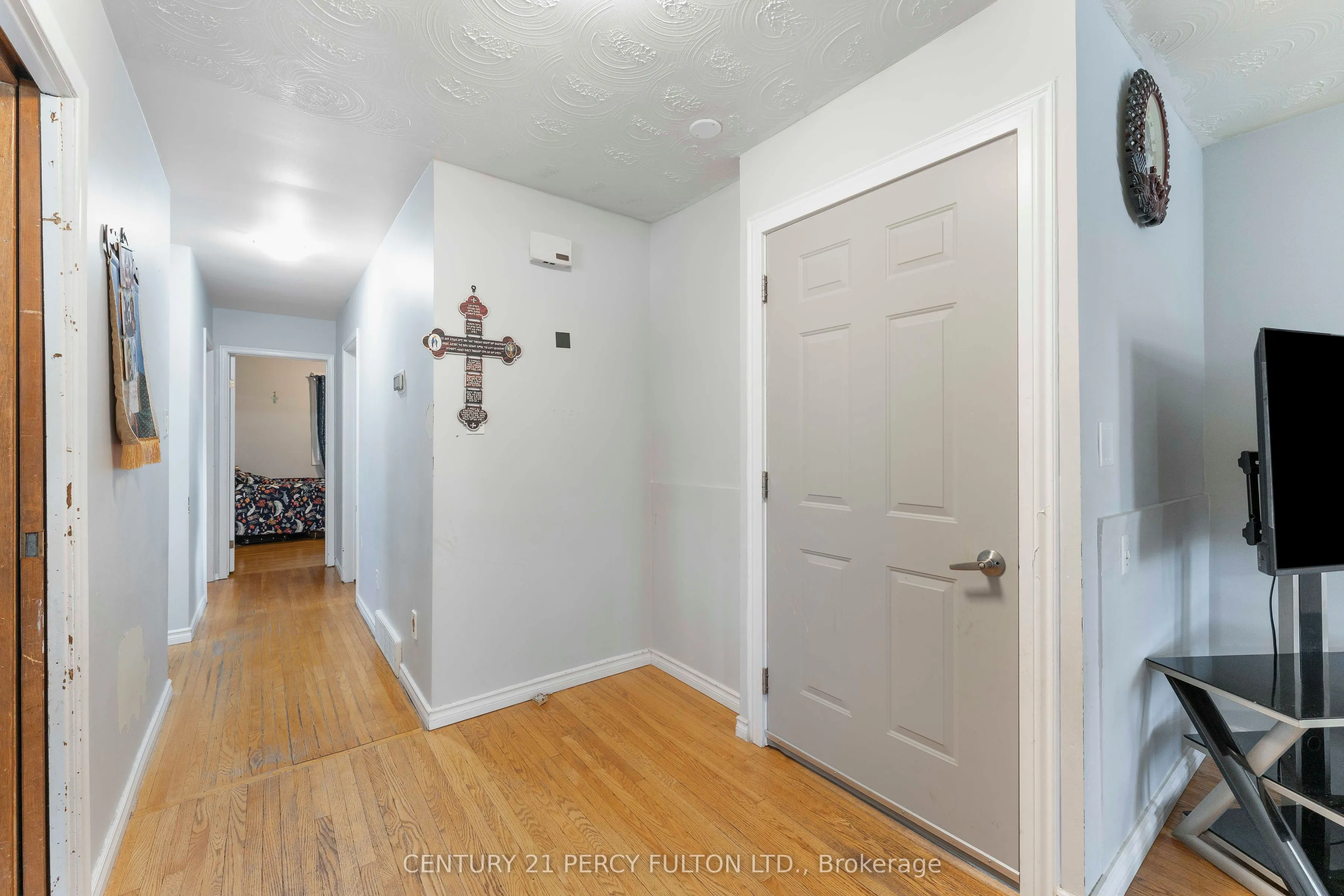 125 Brant Avenue, #Main Floor