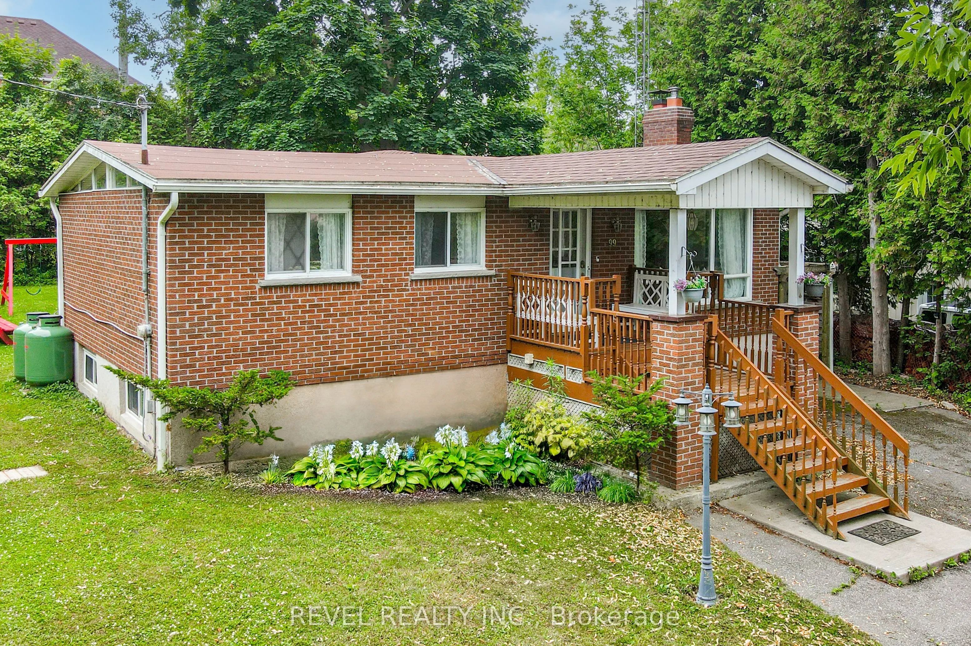 99 Bowen Road