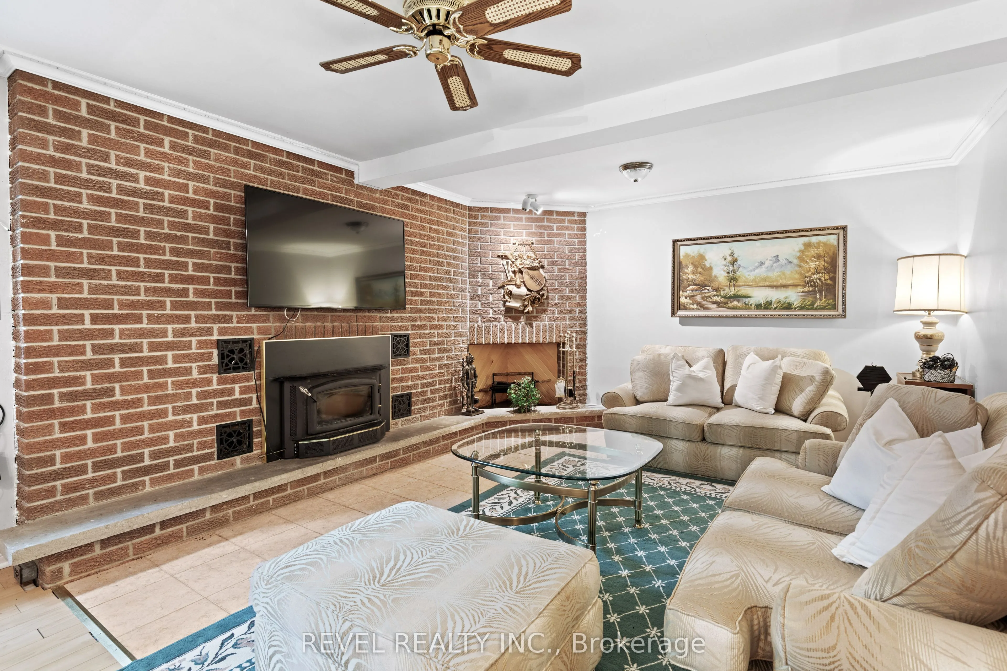 99 Bowen Road