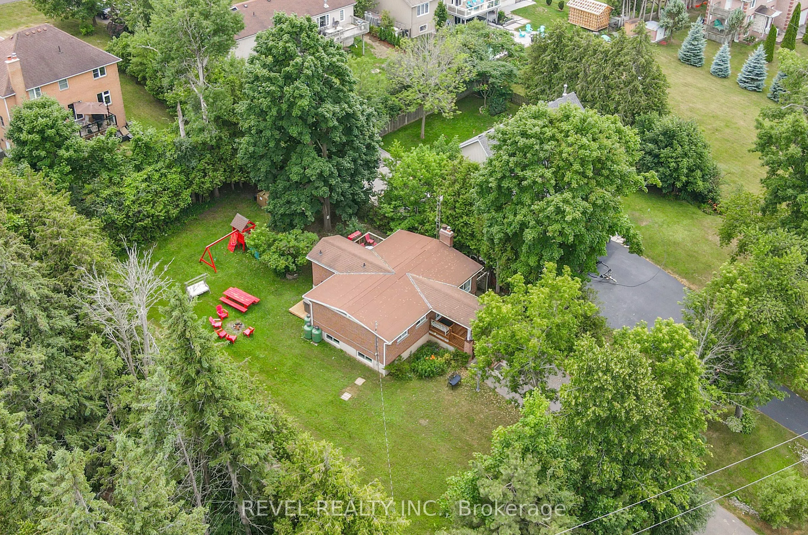 99 Bowen Road