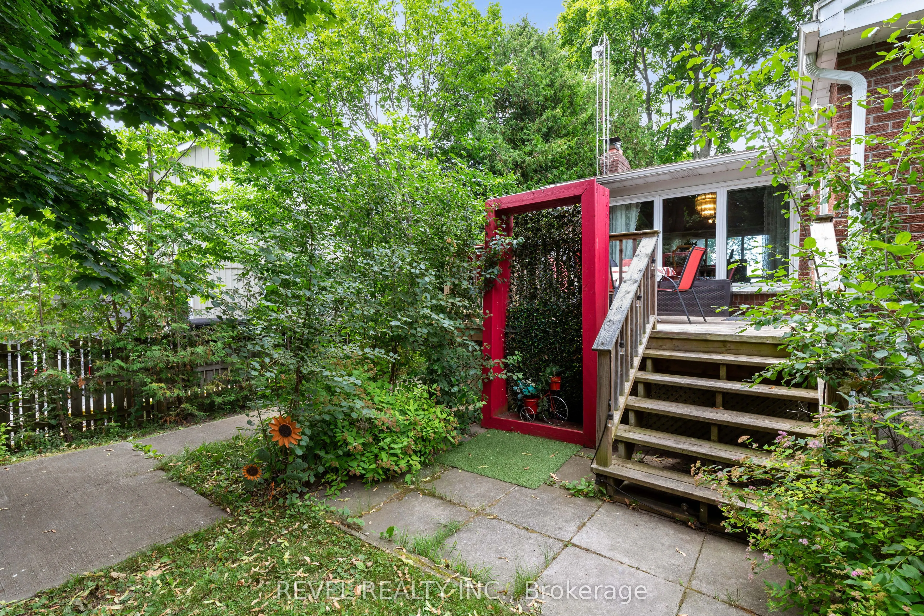 99 Bowen Road
