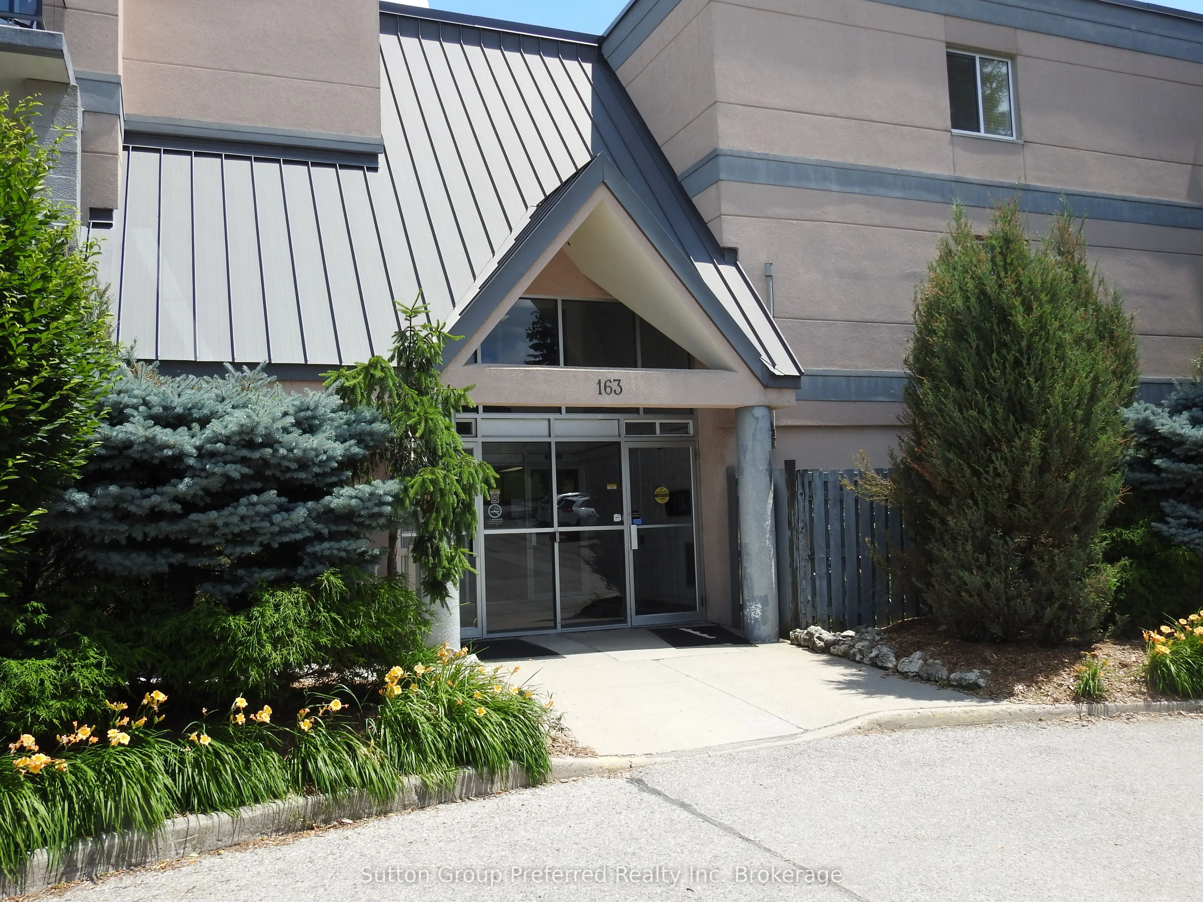 163 Ferguson Avenue, #102