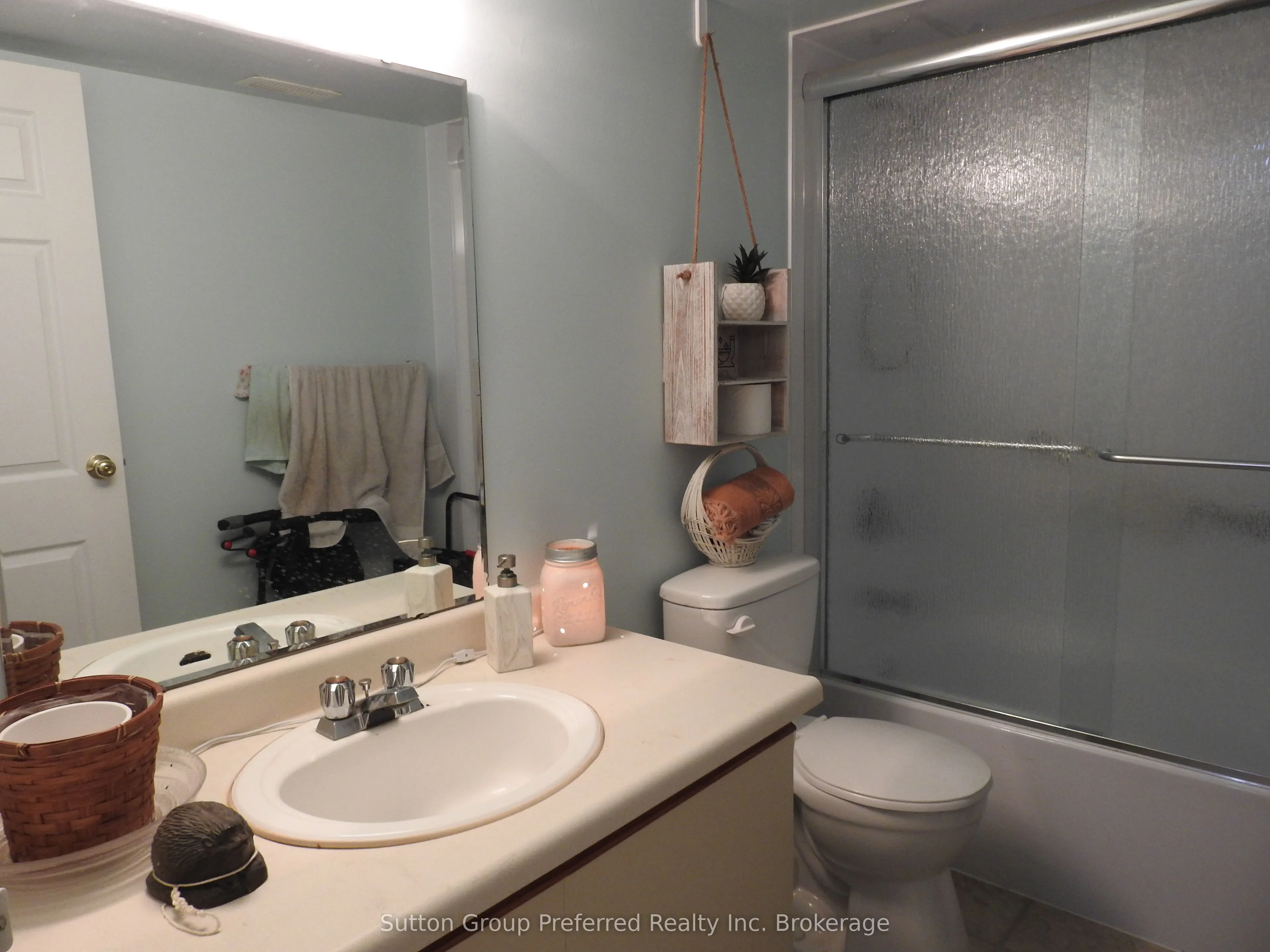 163 Ferguson Avenue, #102