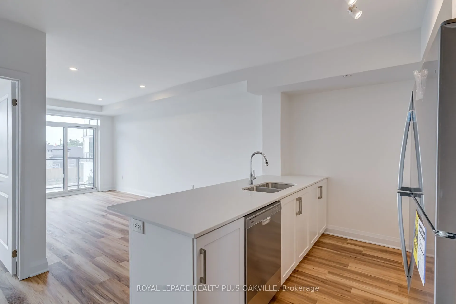 1936 Rymal Road E, #221
