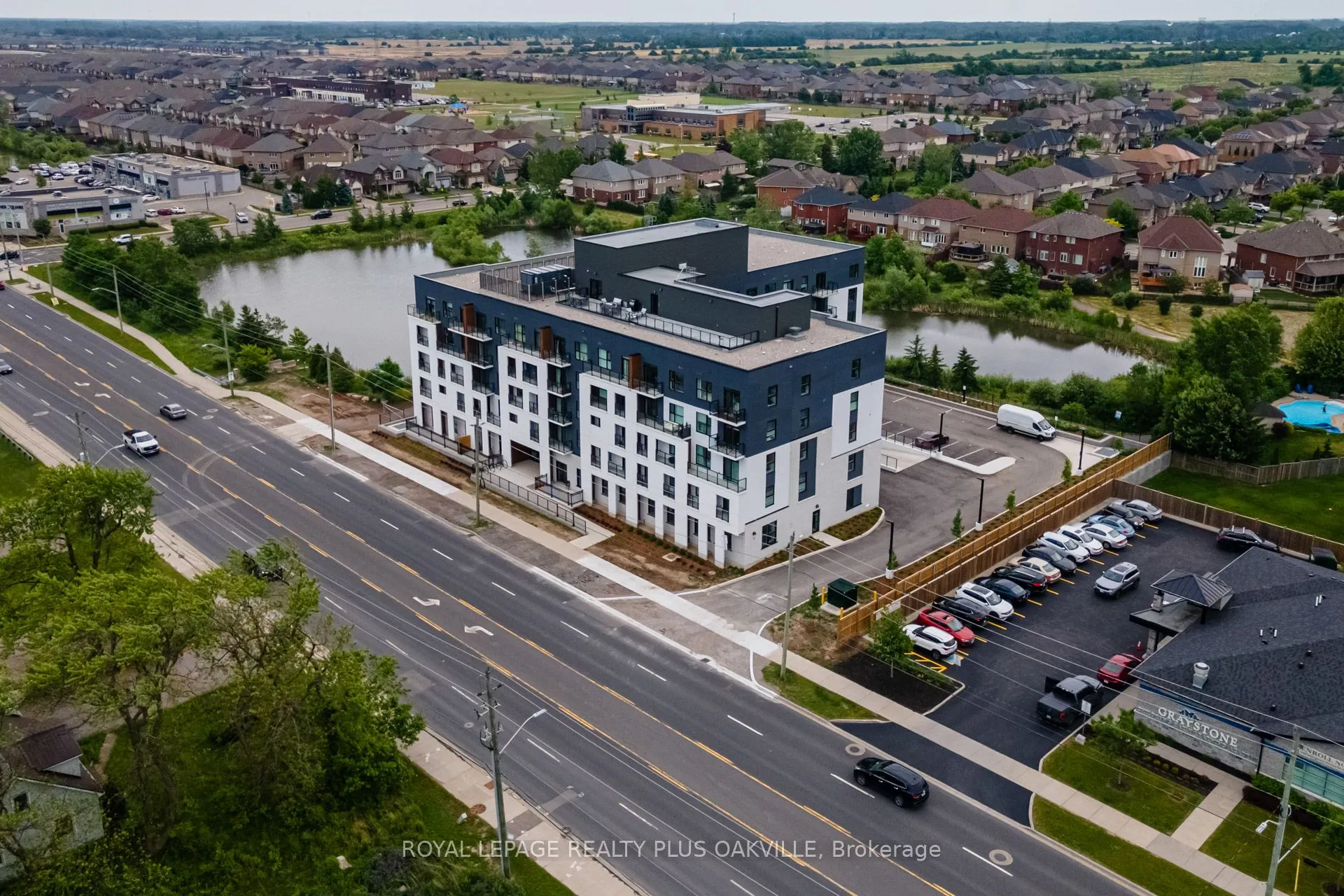 1936 Rymal Road E, #221