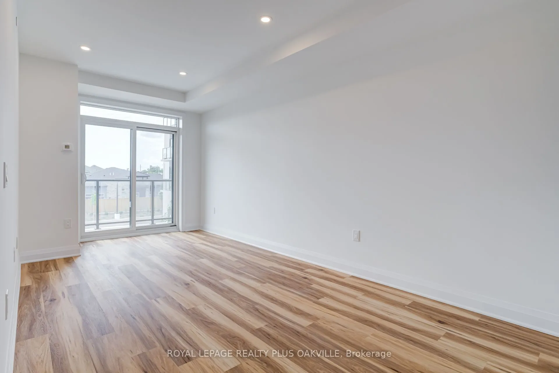 1936 Rymal Road E, #221