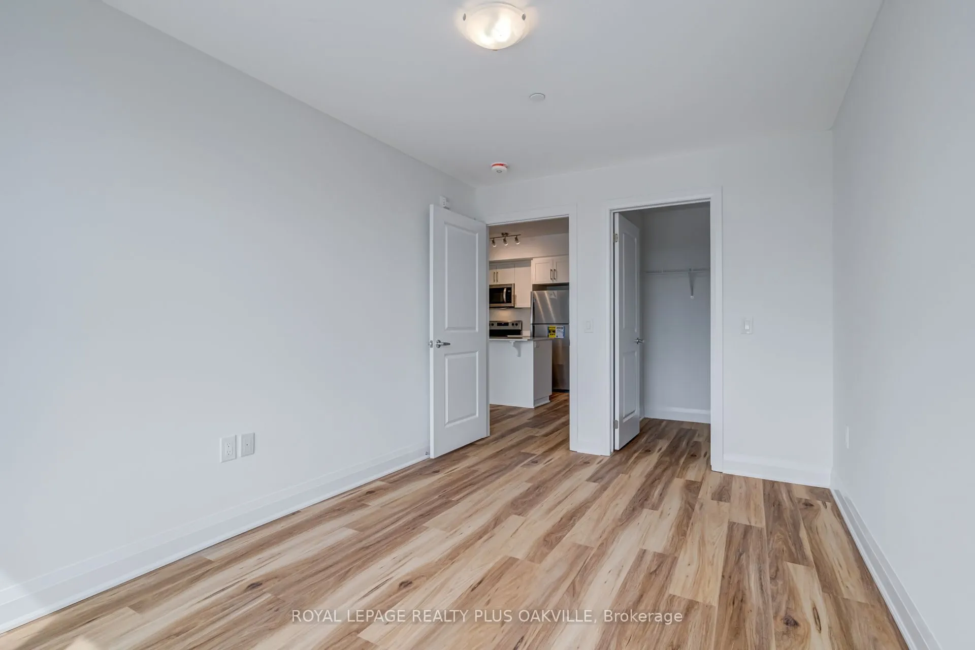 1936 Rymal Road E, #221