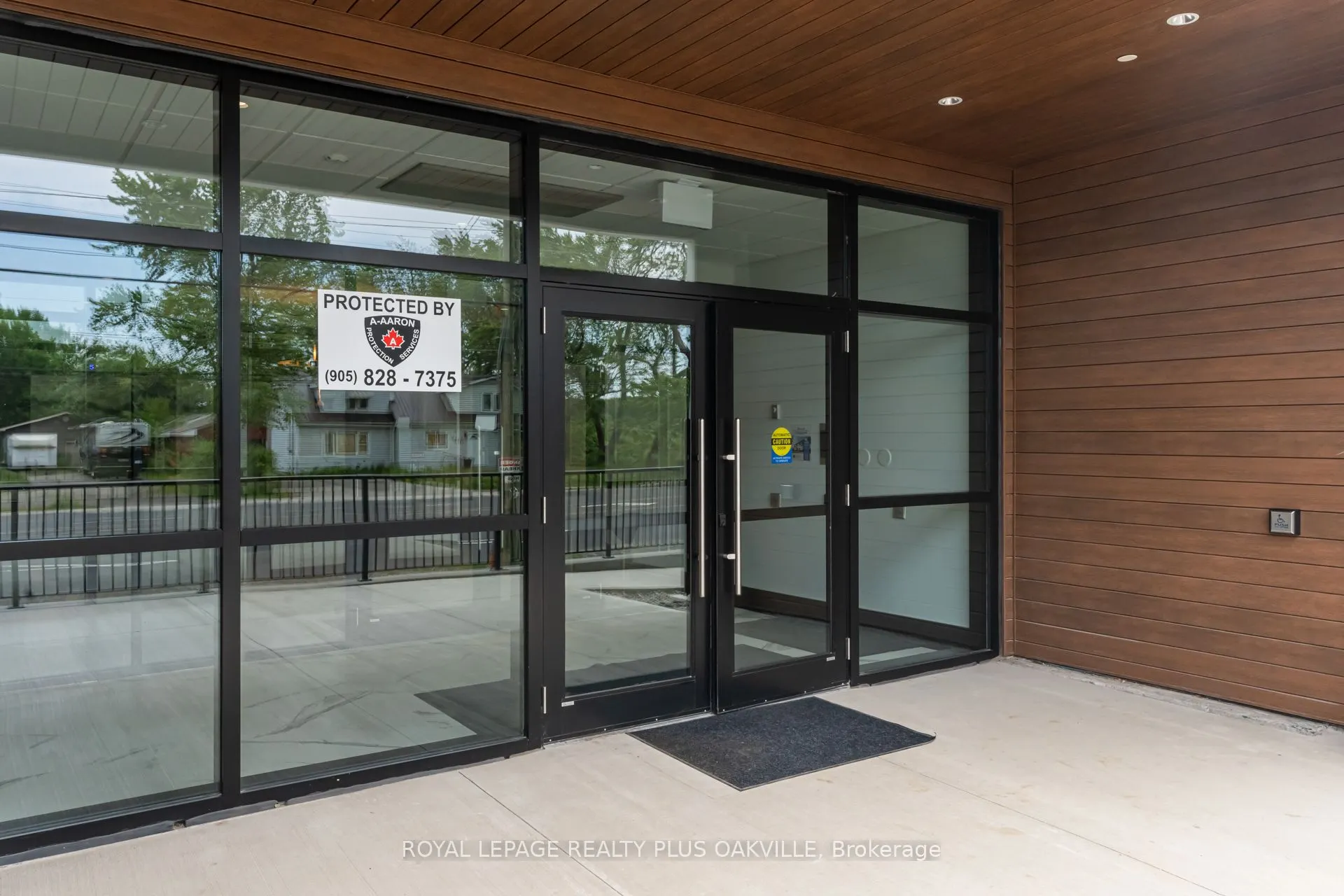 1936 Rymal Road E, #221