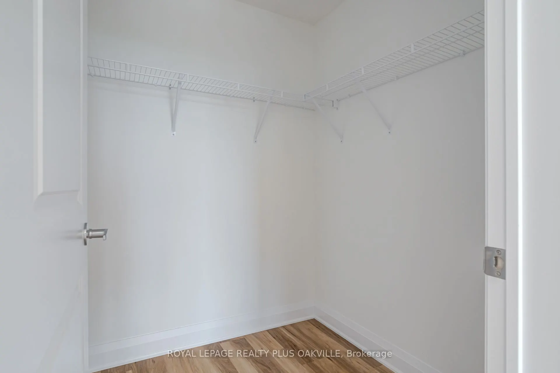 1936 Rymal Road E, #221