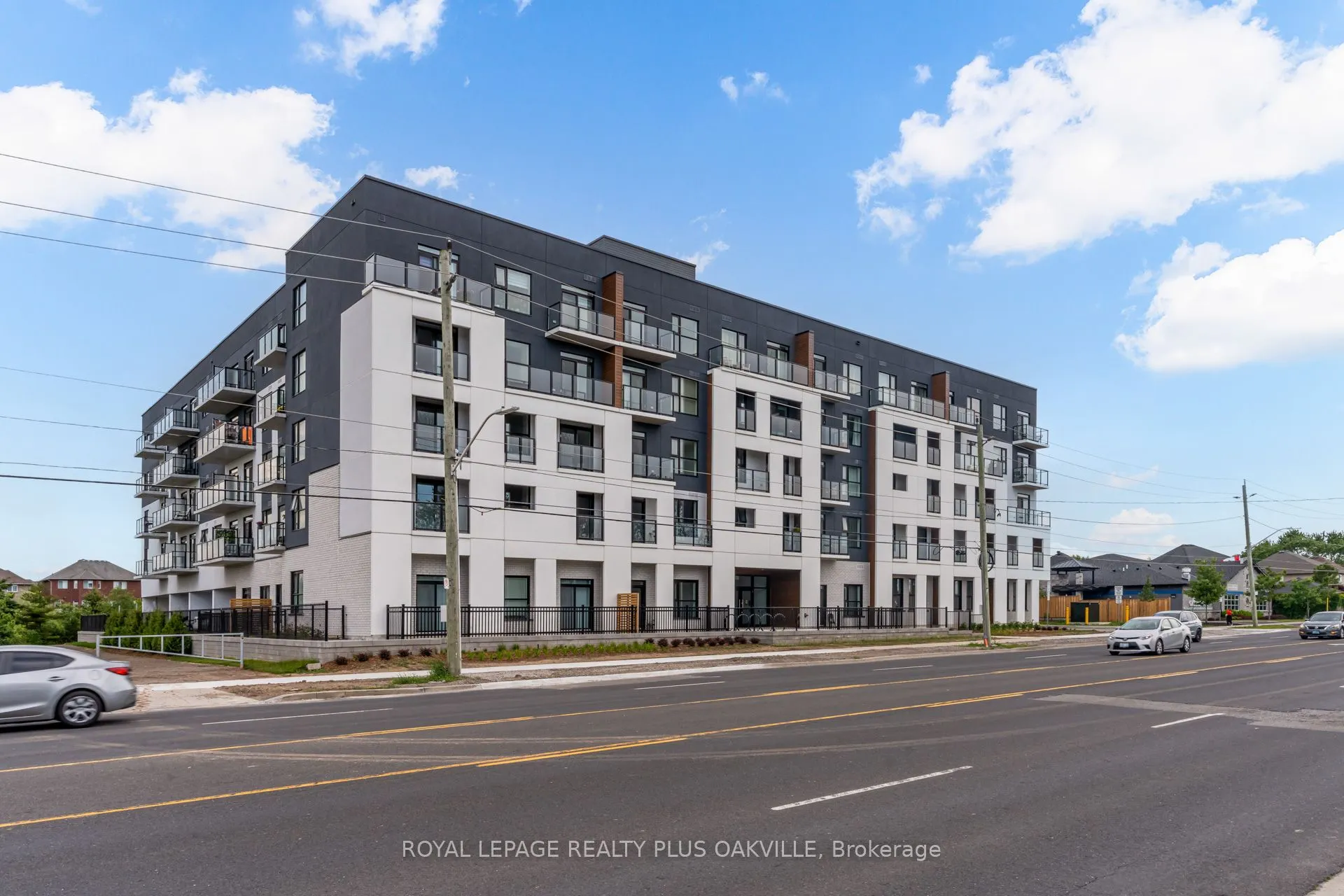 1936 Rymal Road E, #221