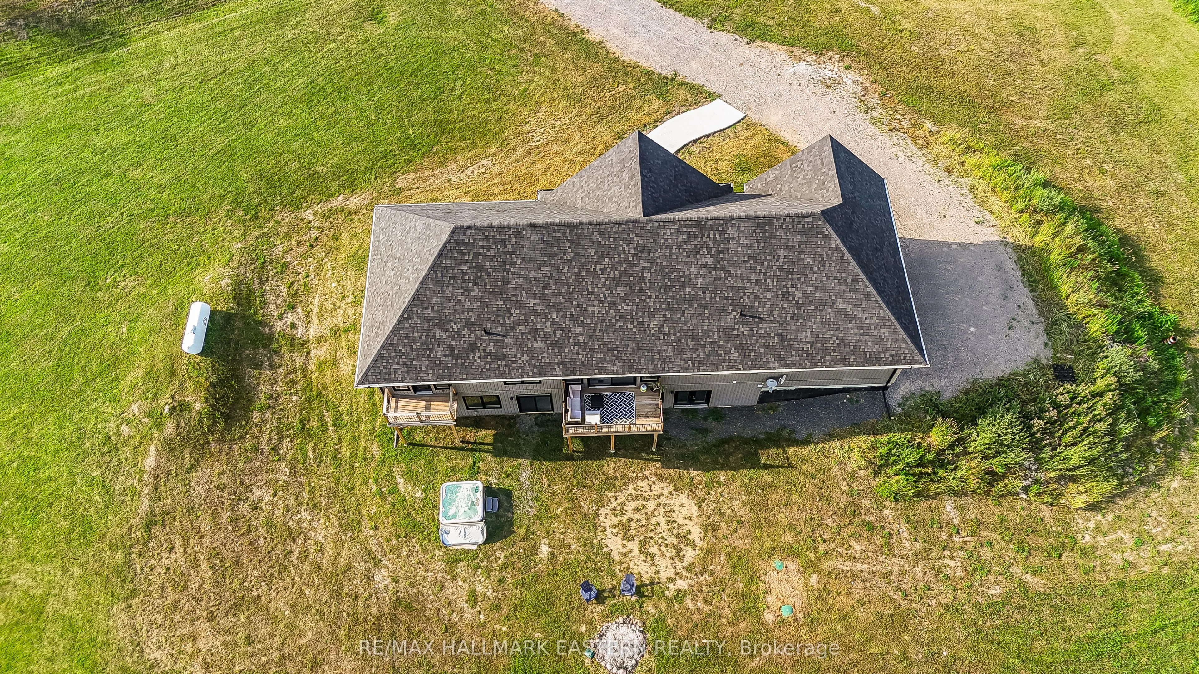 632 Concession 9 W