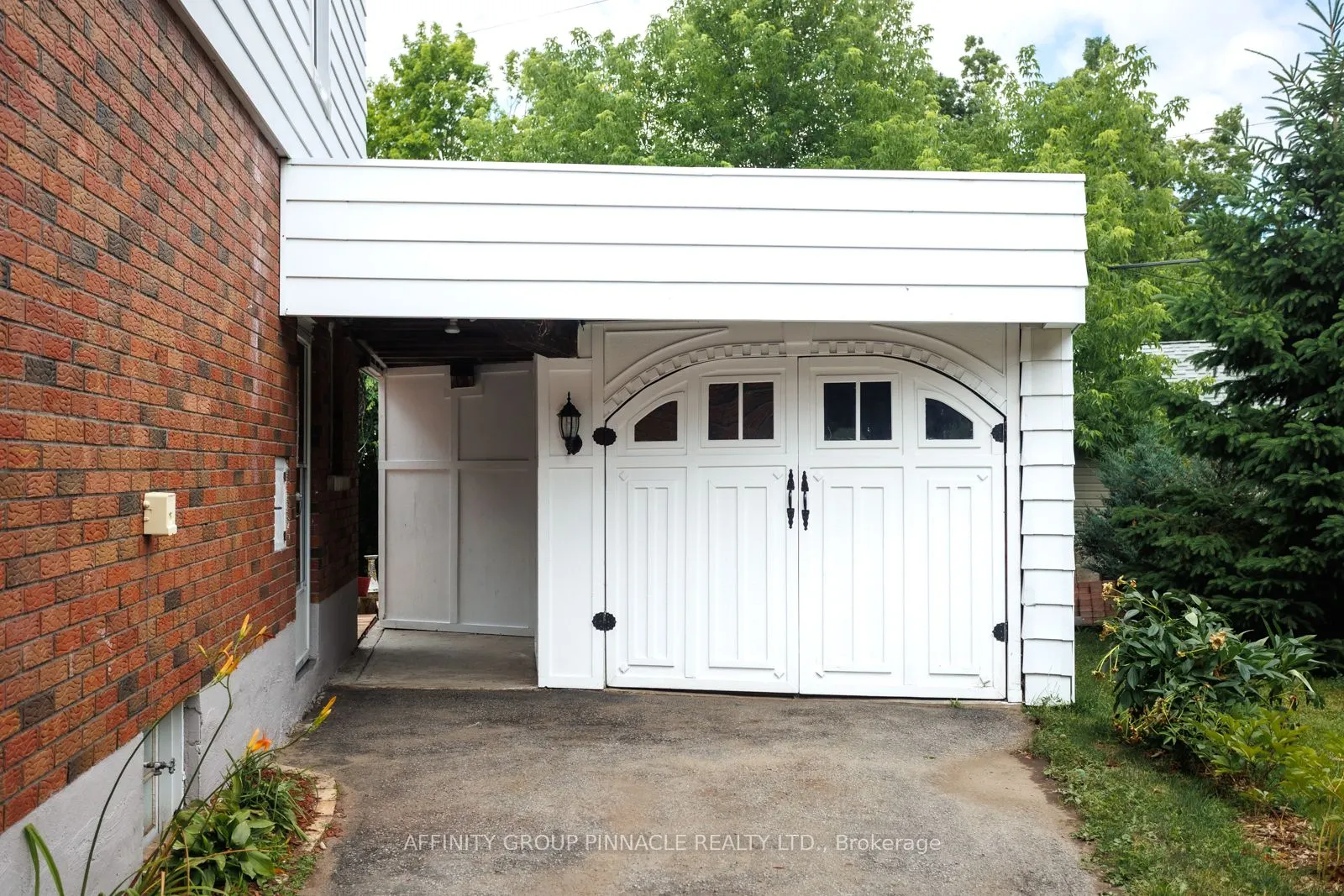 22 Sunset Court