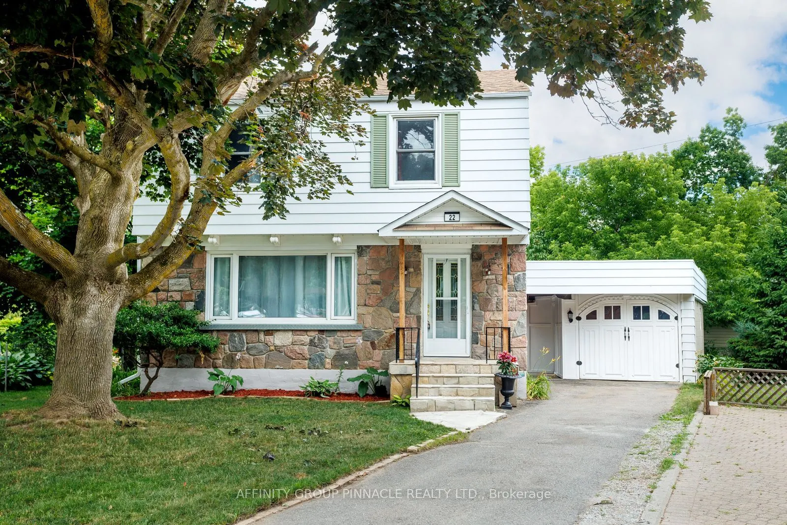 22 Sunset Court