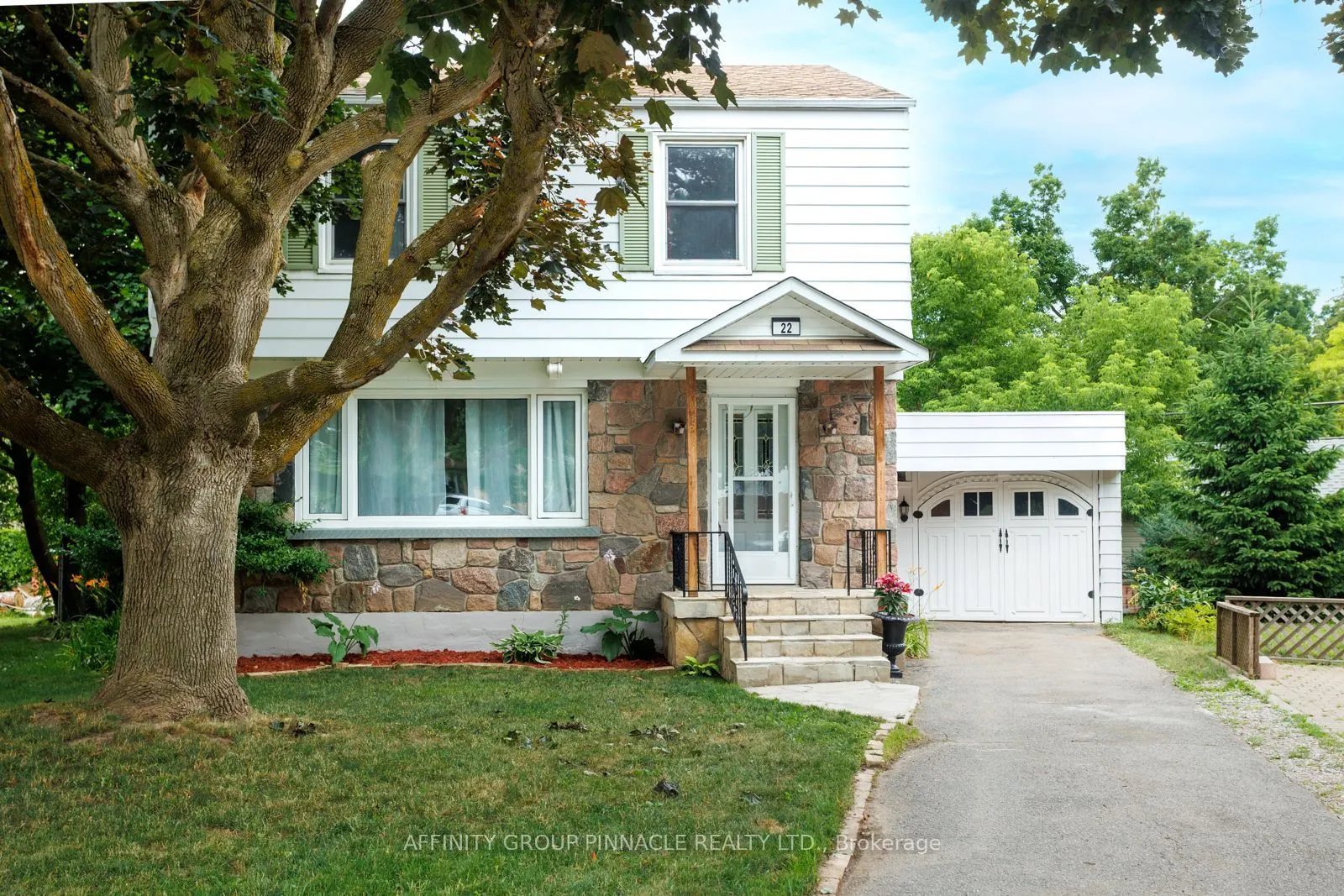 22 Sunset Court