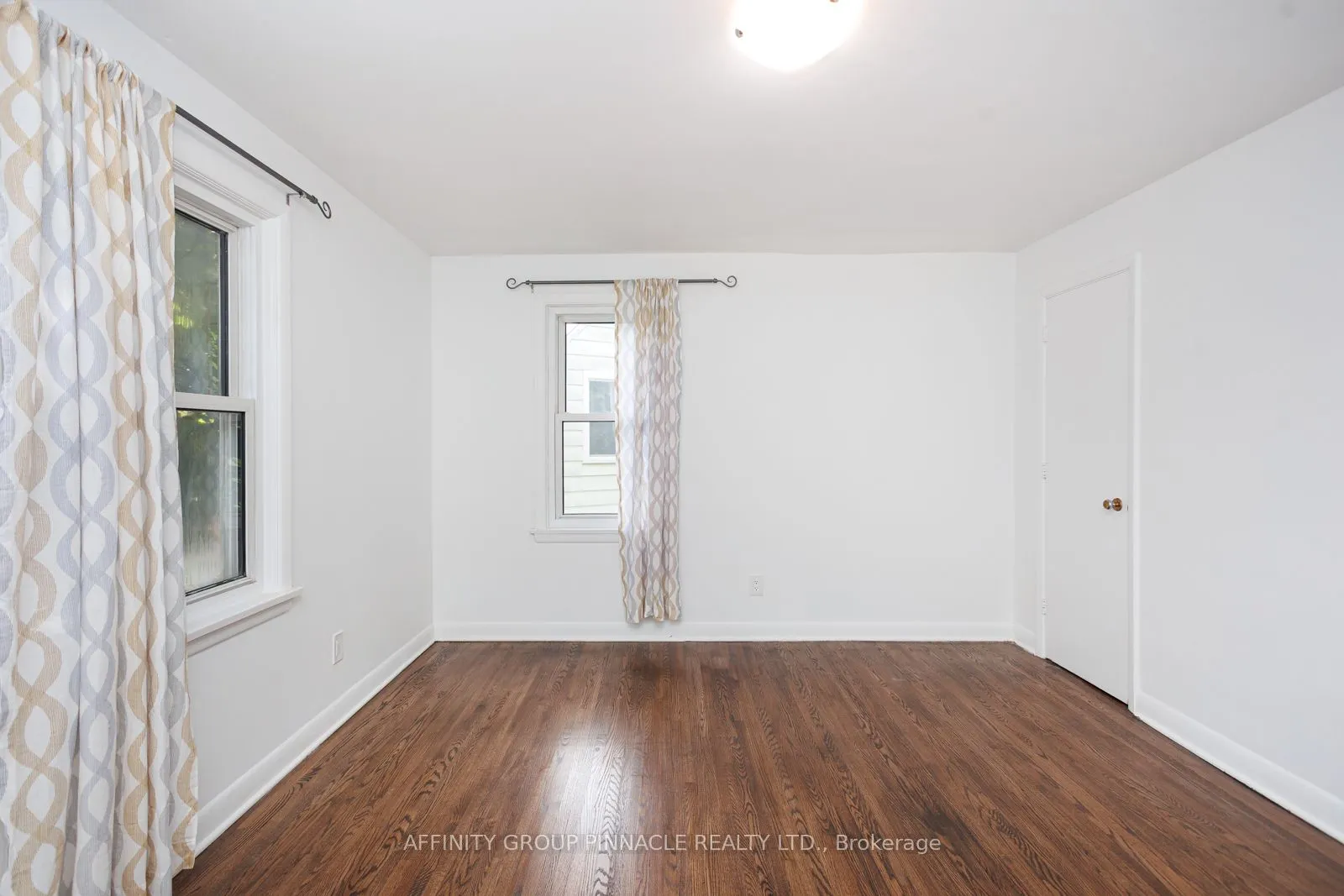 22 Sunset Court