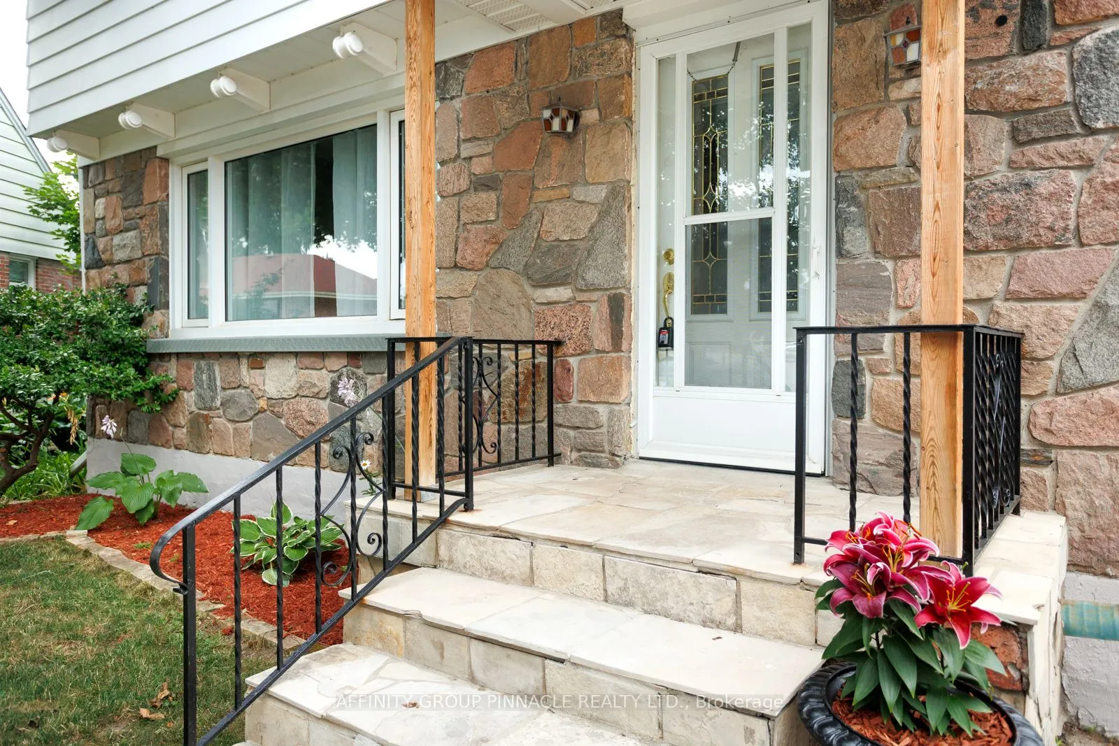 22 Sunset Court