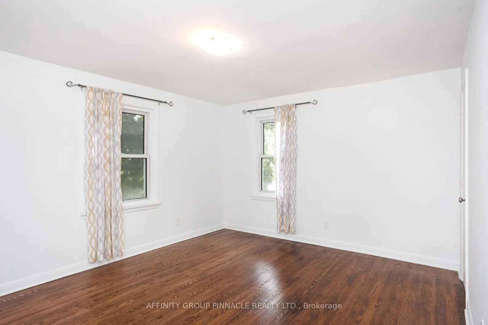 22 Sunset Court