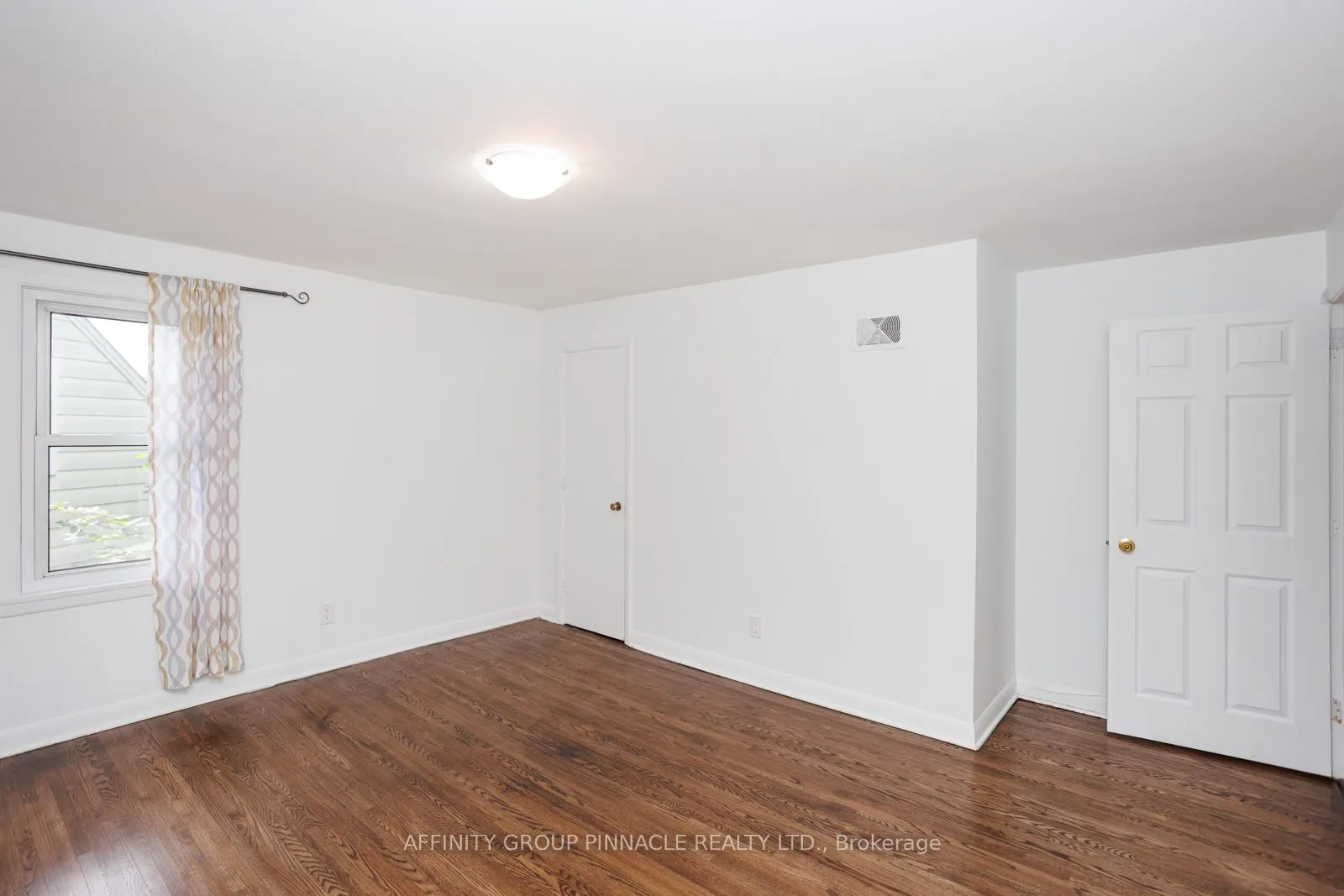 22 Sunset Court