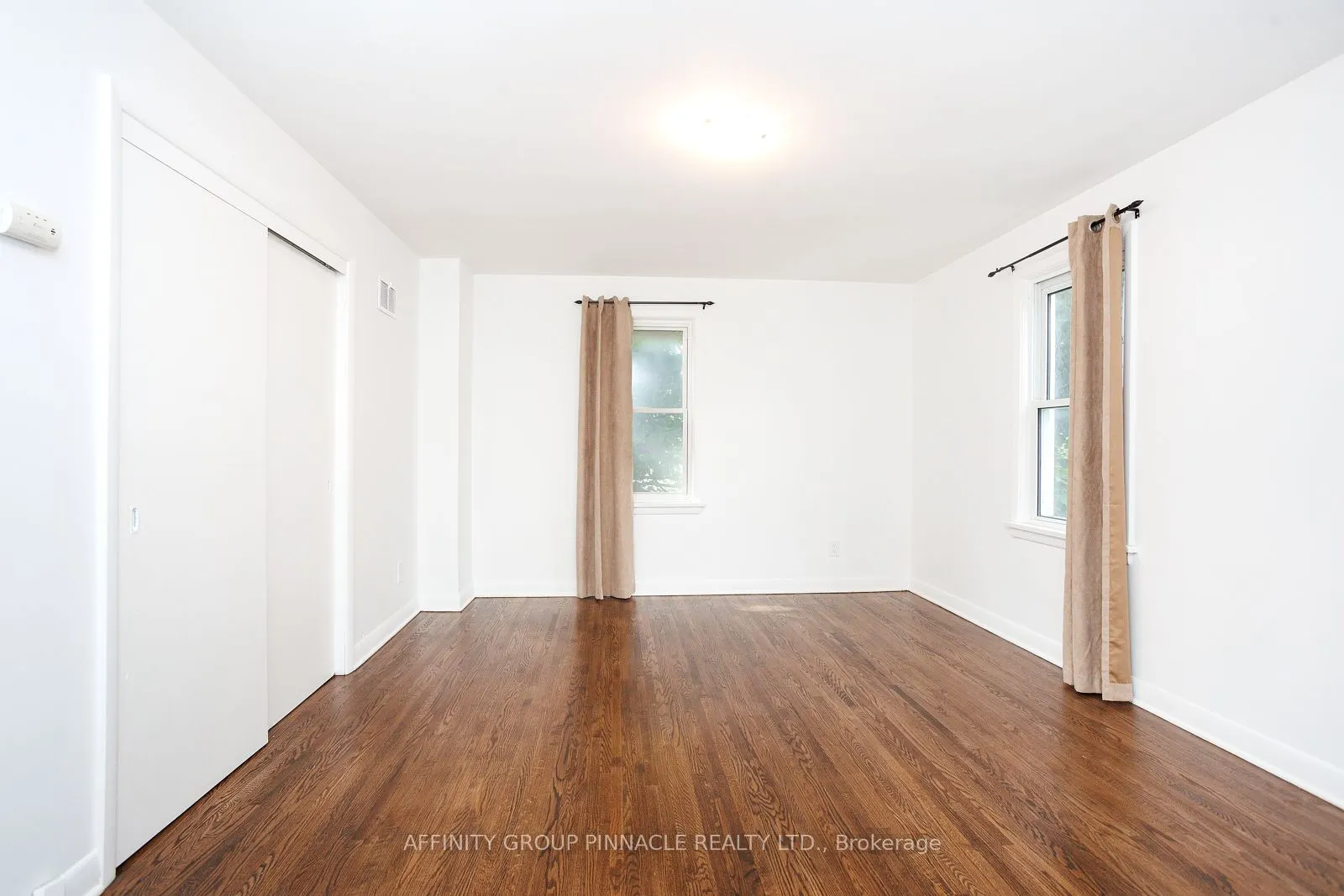 22 Sunset Court