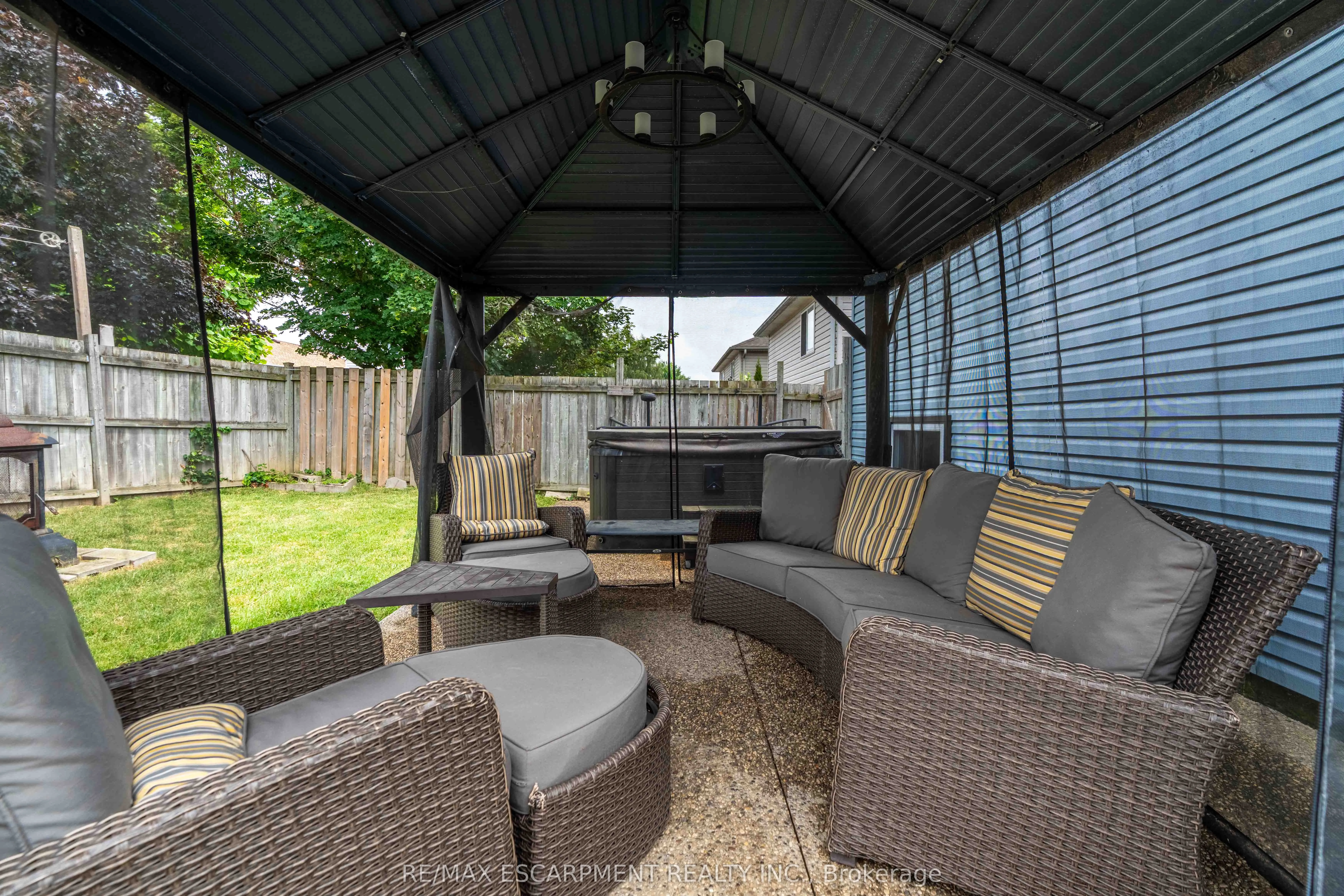 30 GLENGARY Crescent