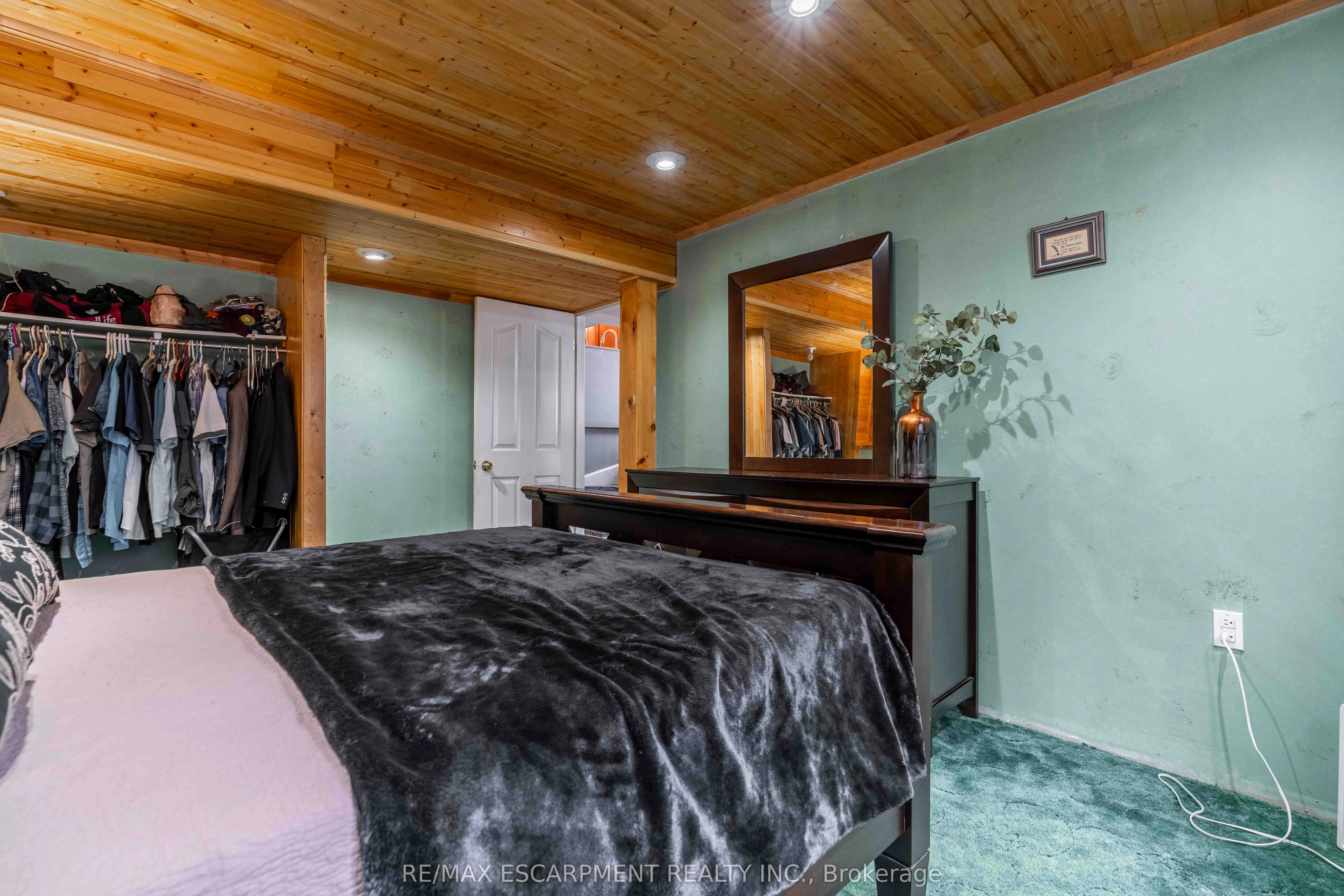 30 GLENGARY Crescent