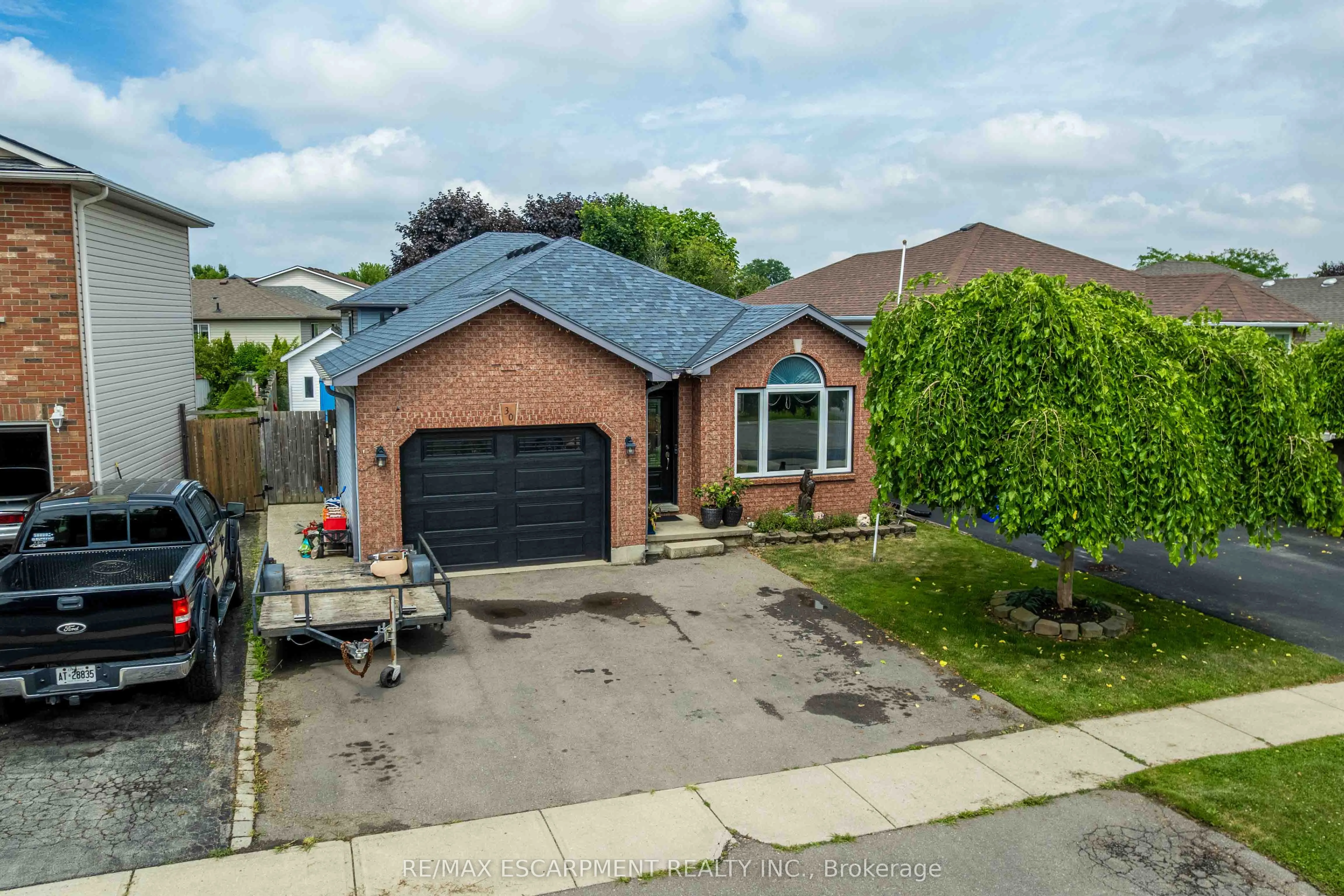30 GLENGARY Crescent