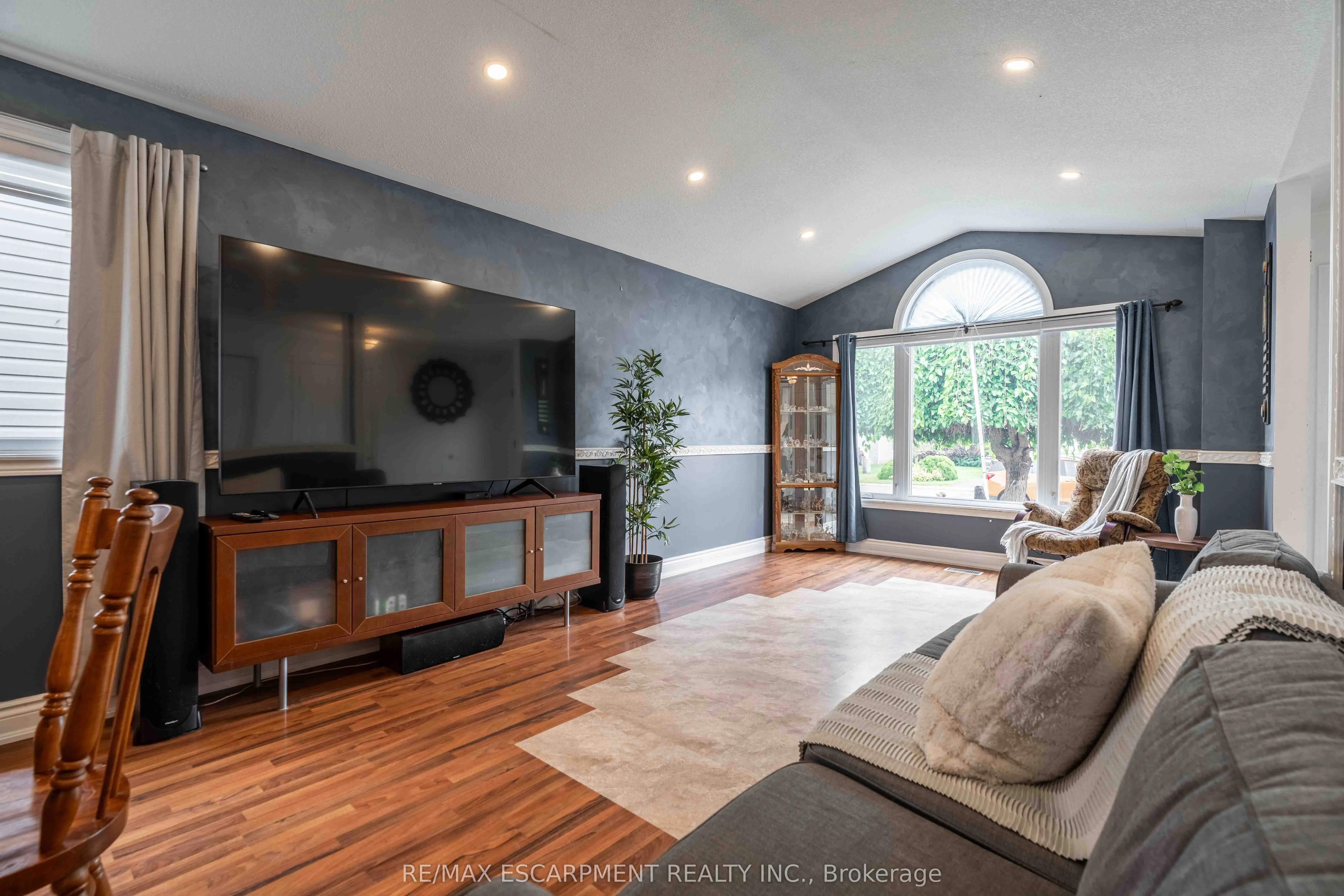 30 GLENGARY Crescent