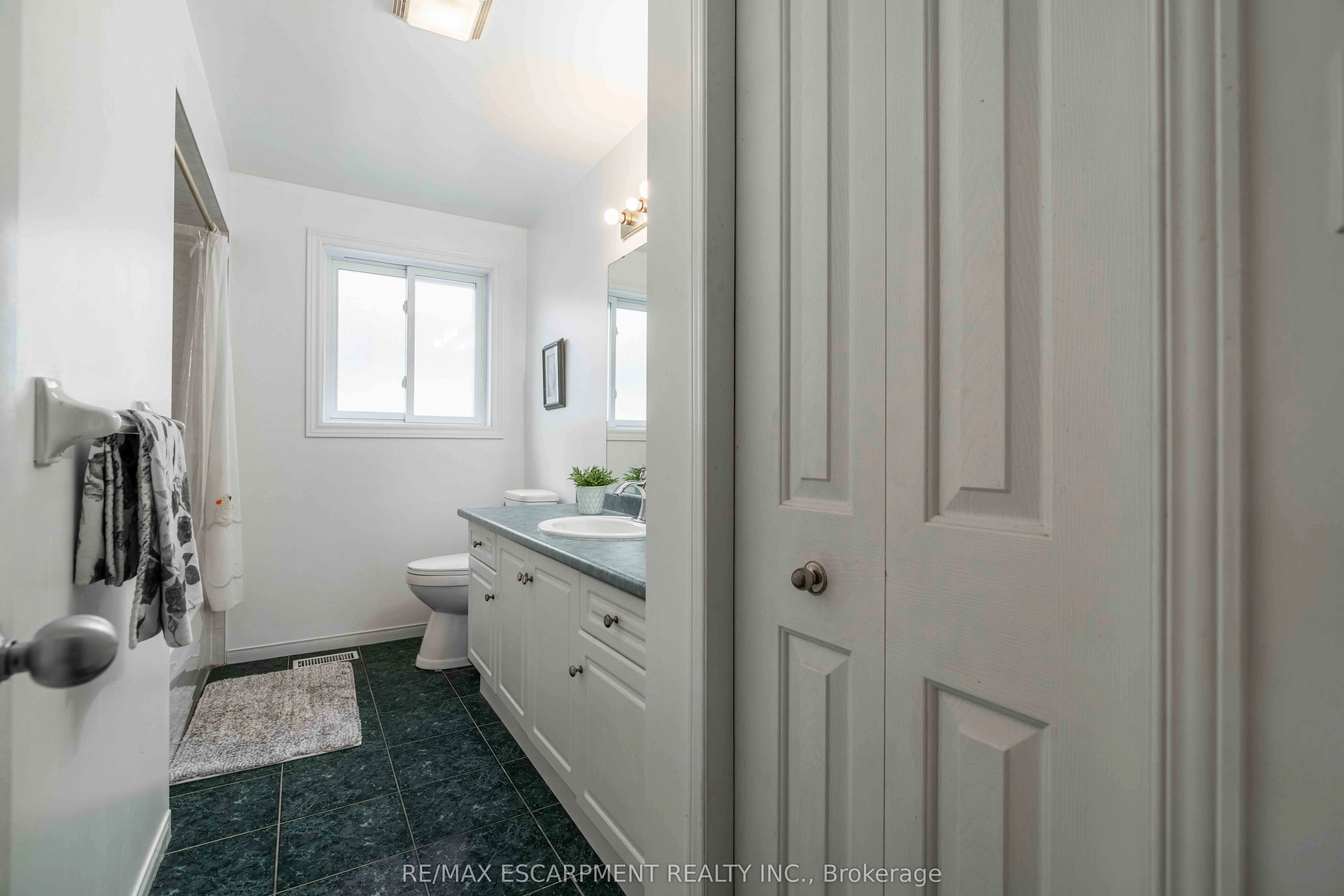 30 GLENGARY Crescent