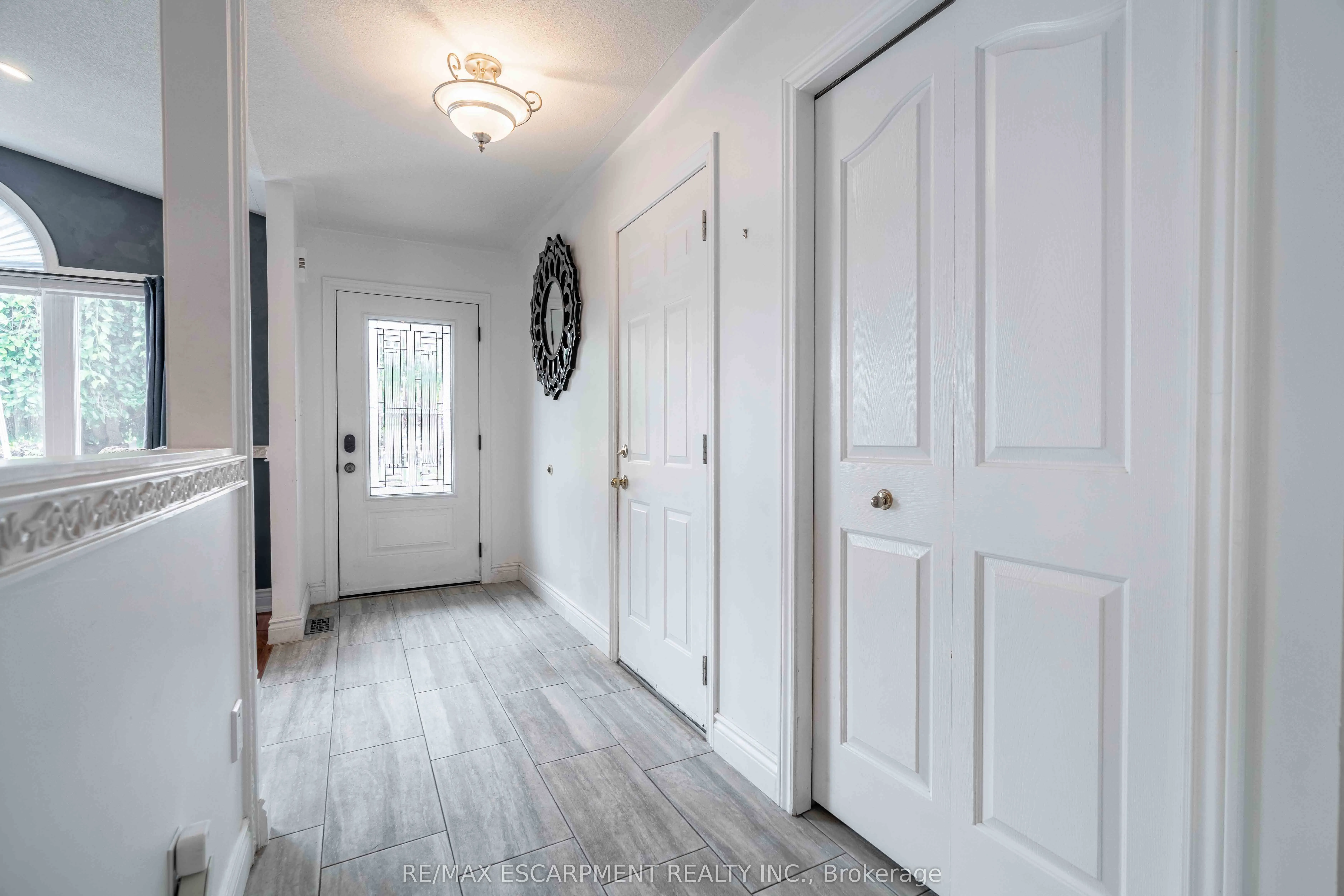 30 GLENGARY Crescent