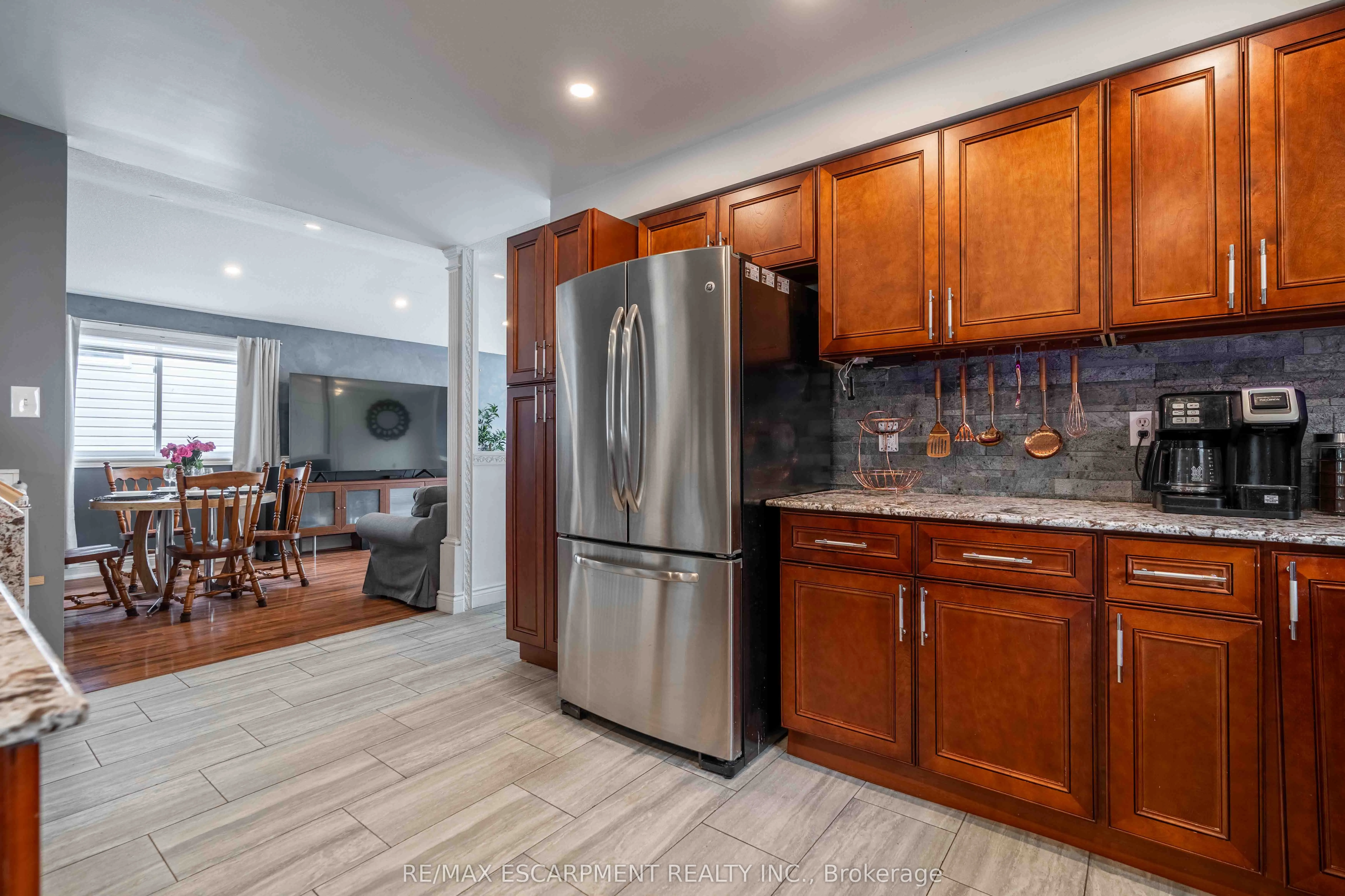 30 GLENGARY Crescent