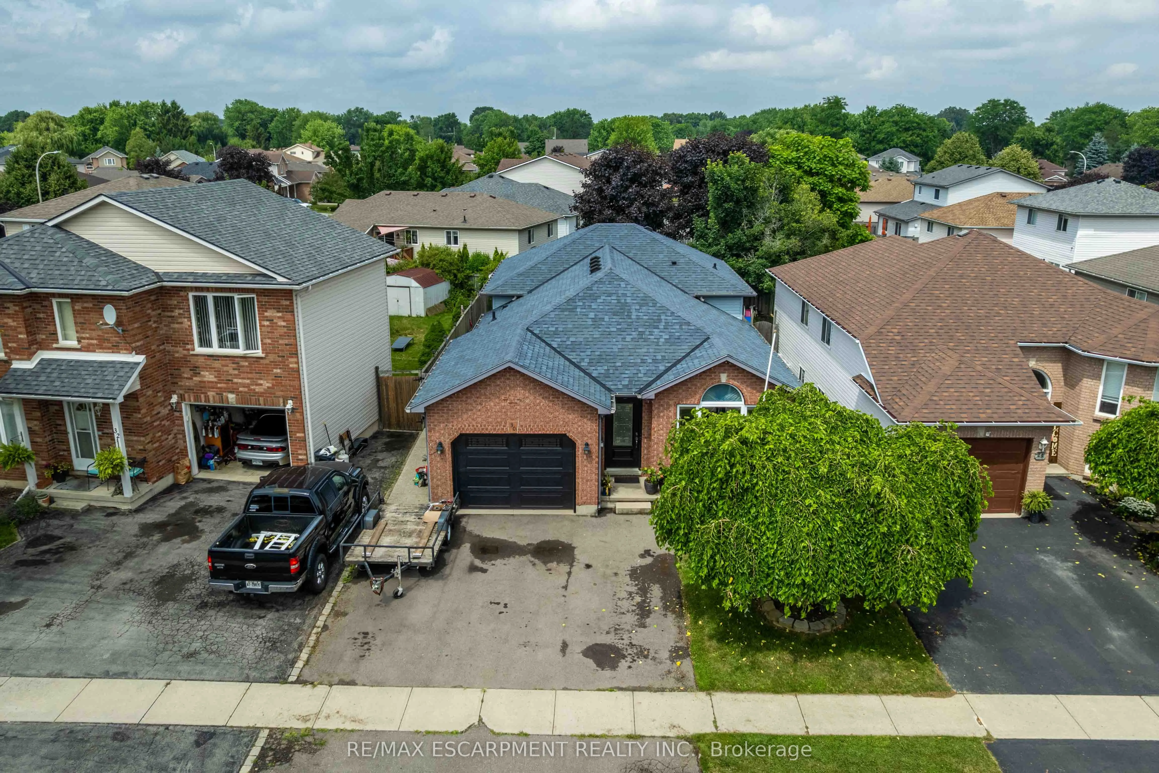 30 GLENGARY Crescent