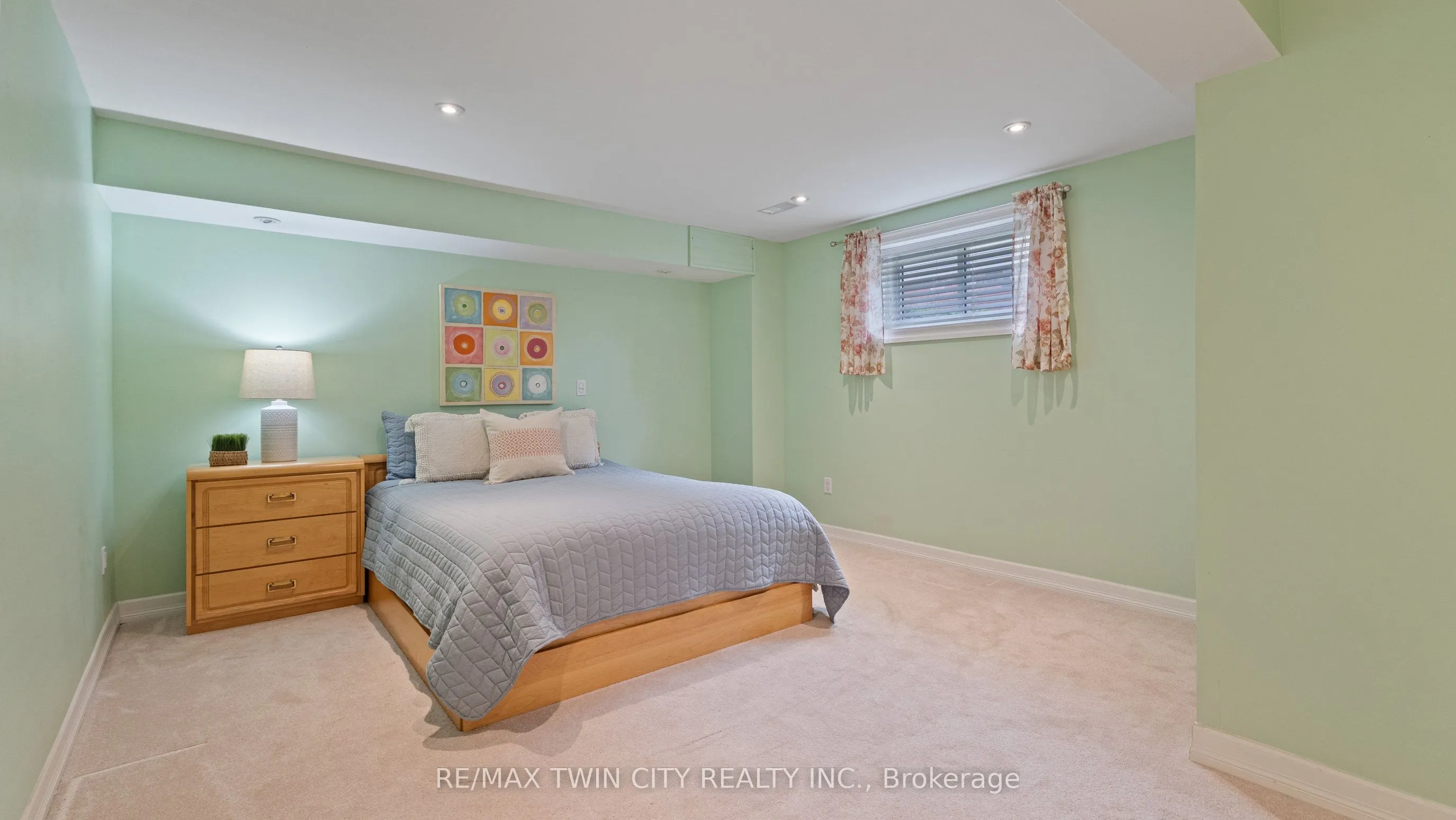 22 Cobblestone Drive
