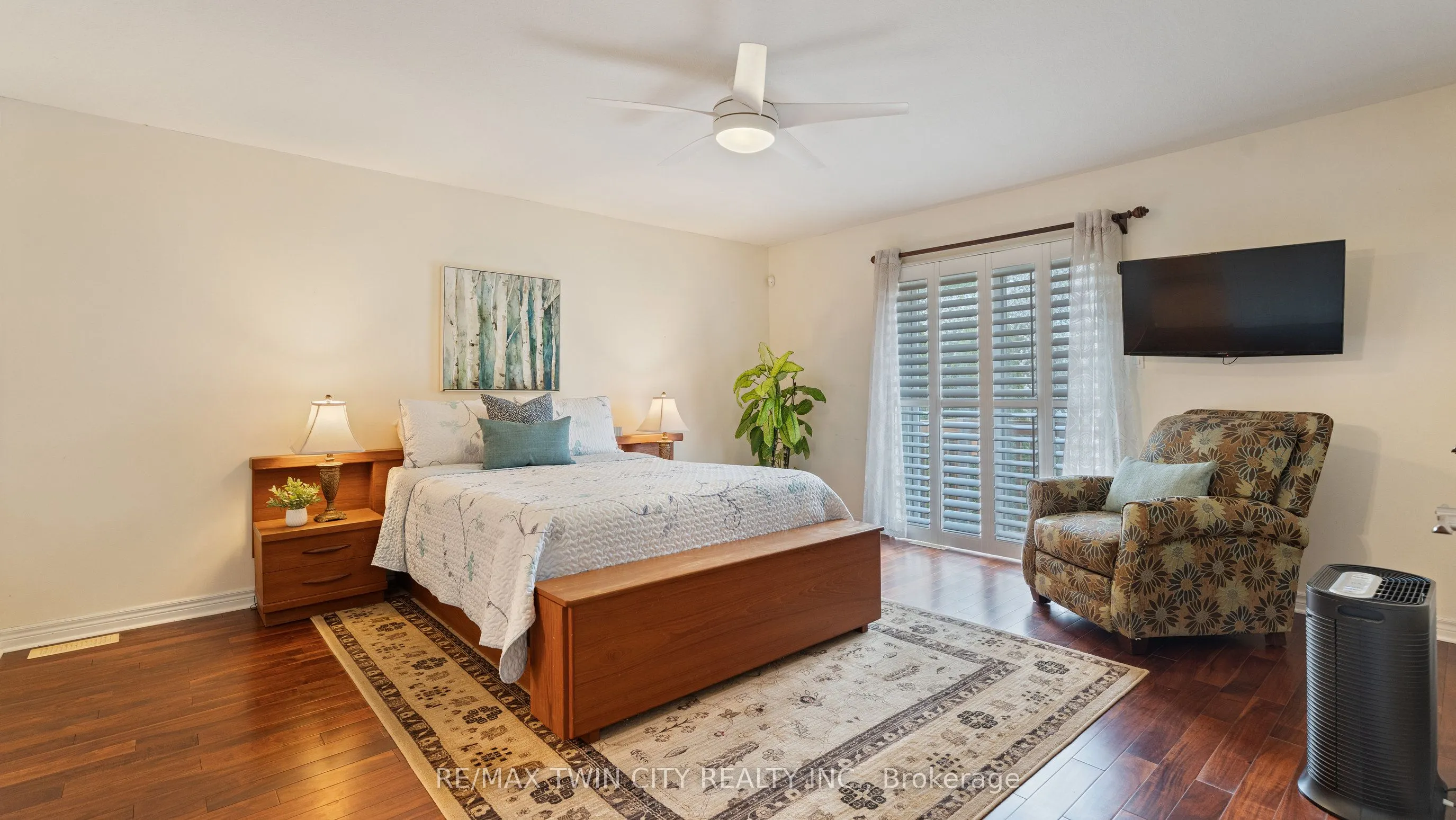 22 Cobblestone Drive