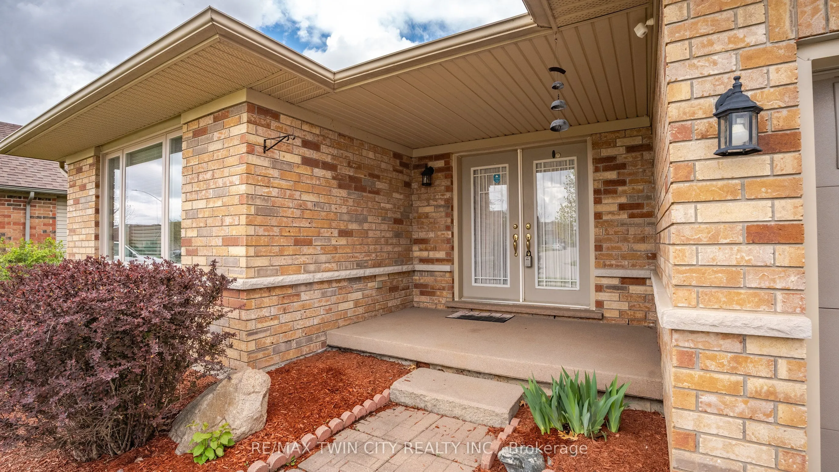 22 Cobblestone Drive