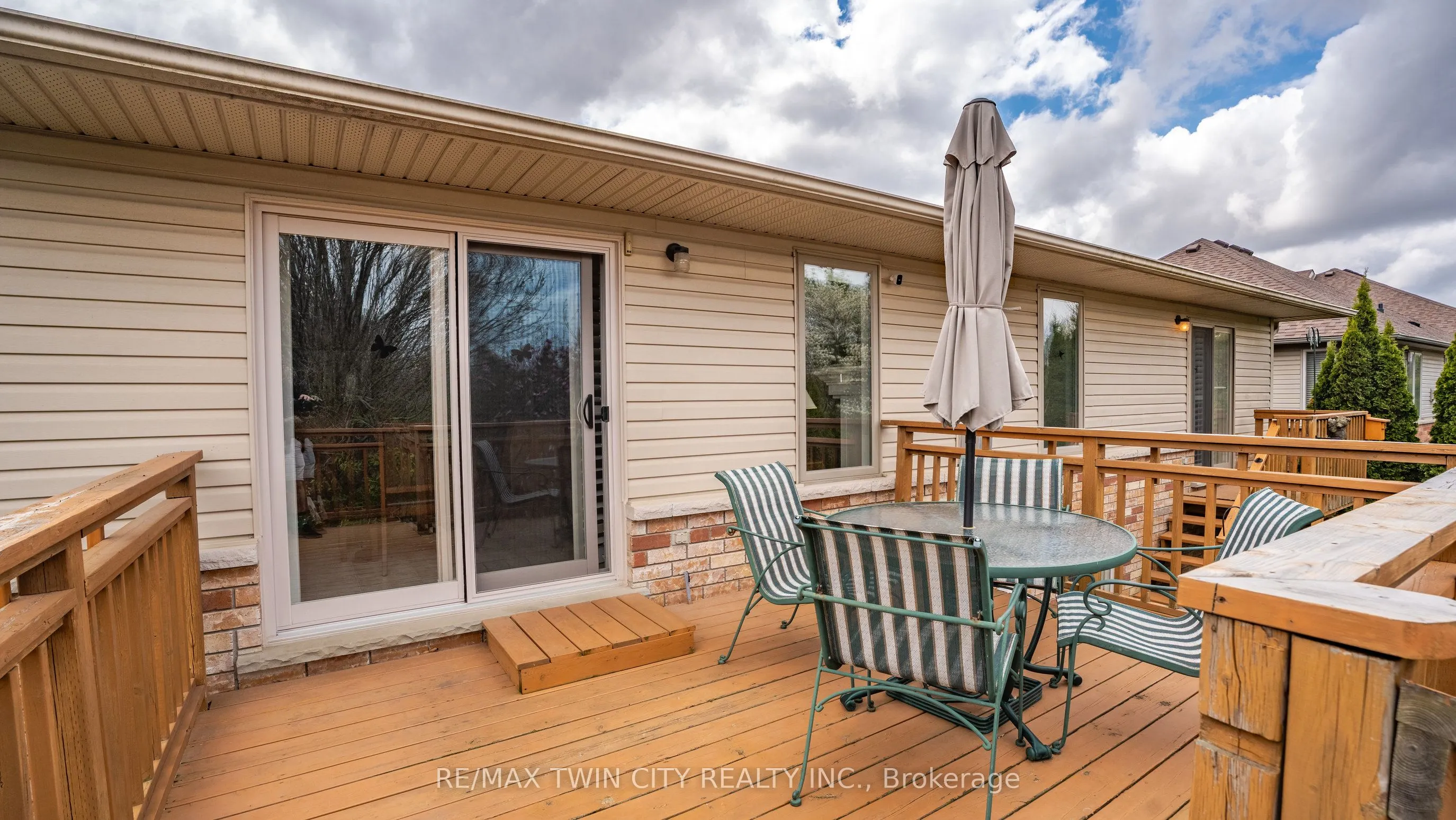 22 Cobblestone Drive