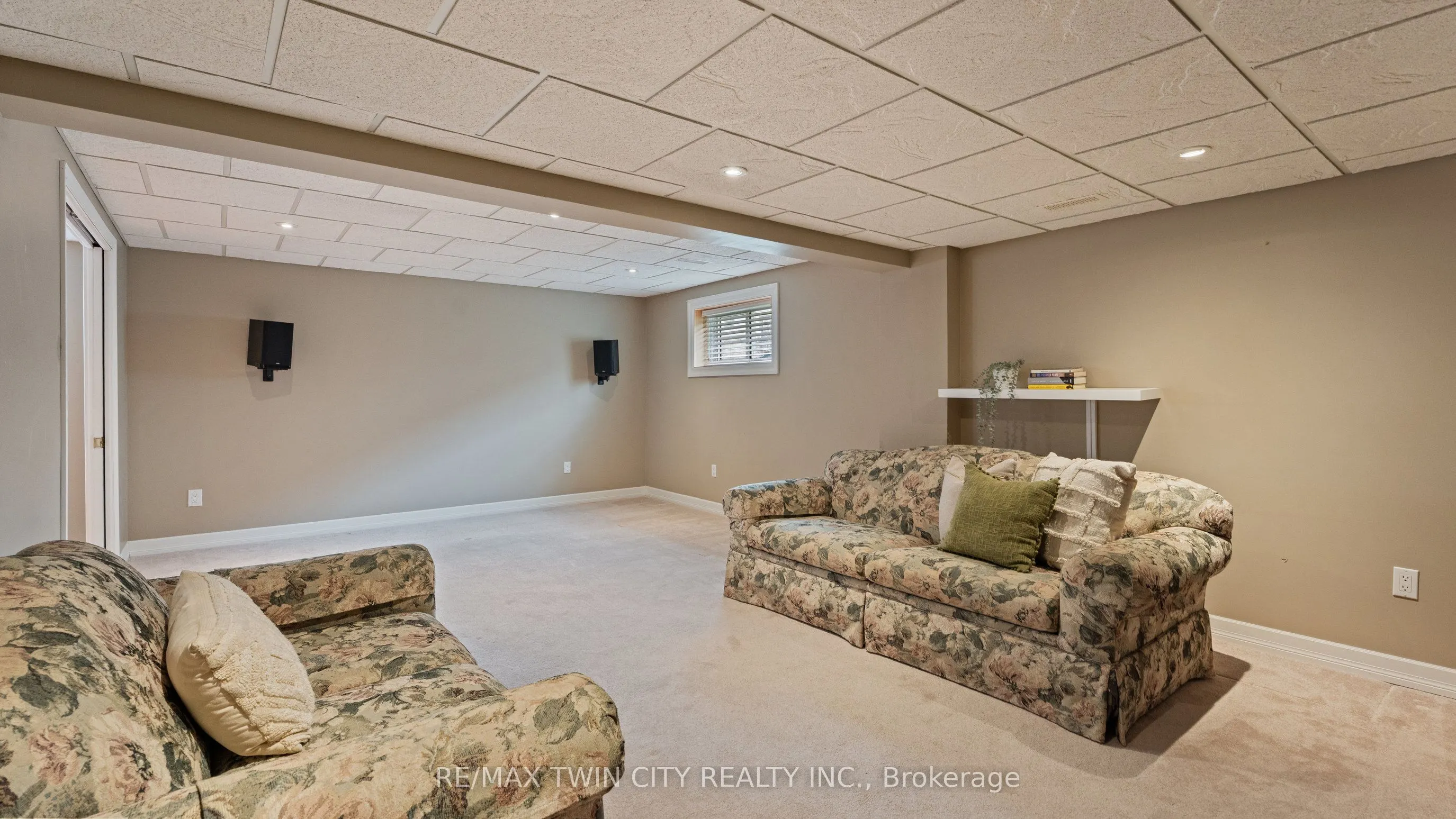 22 Cobblestone Drive