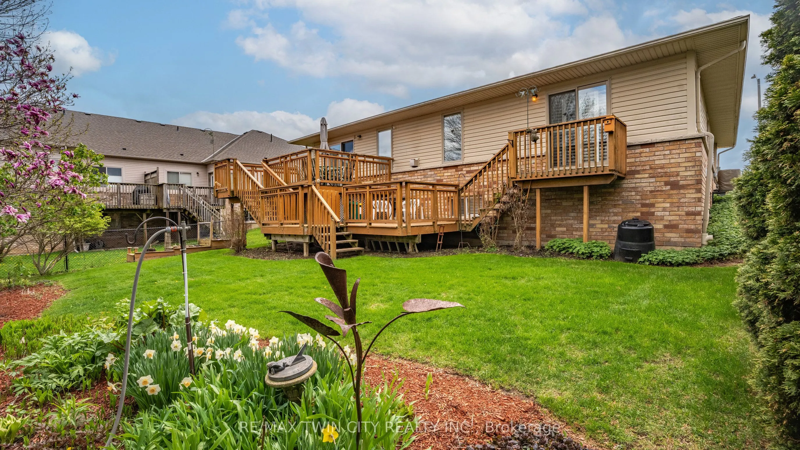 22 Cobblestone Drive