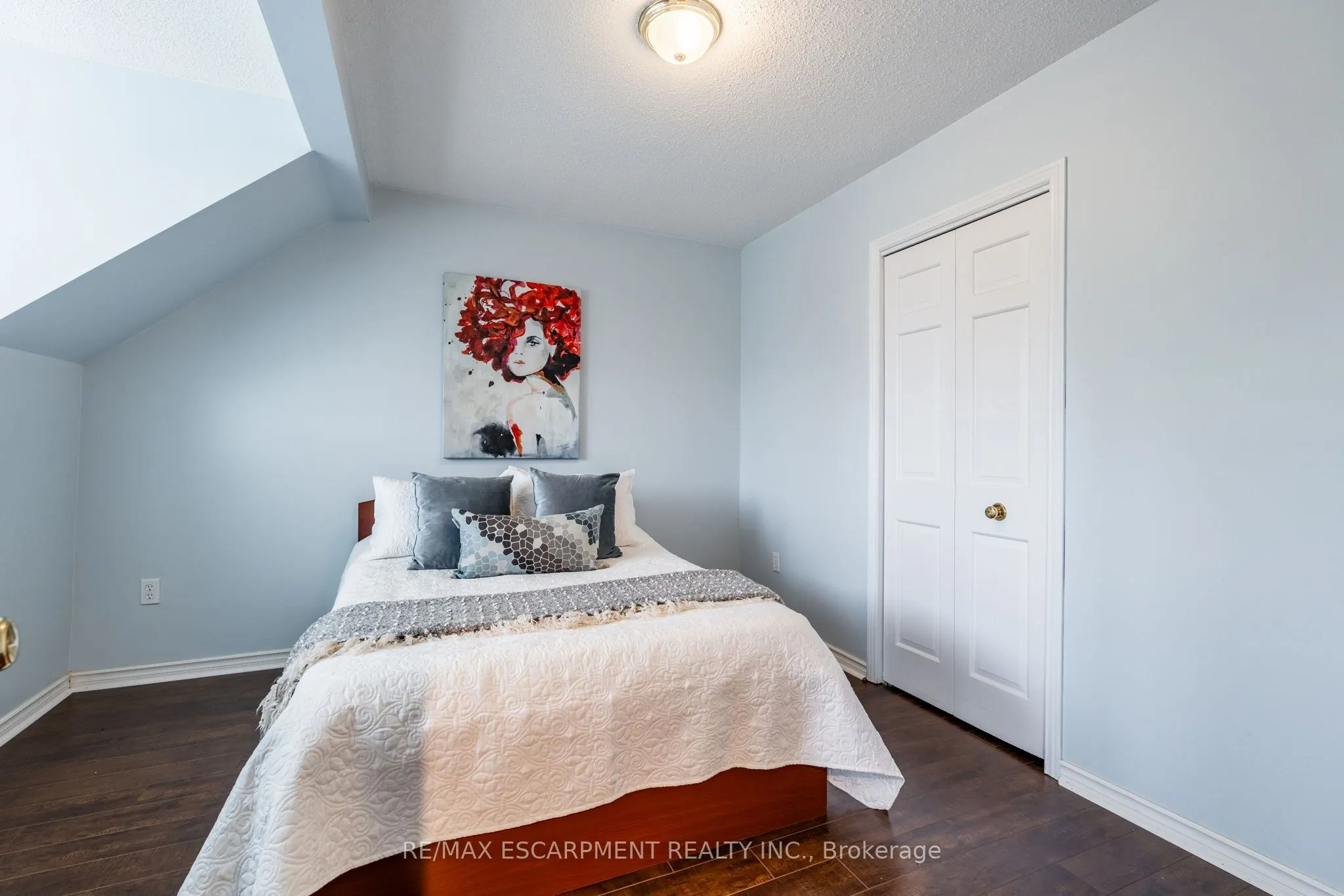 24 Vance Crescent